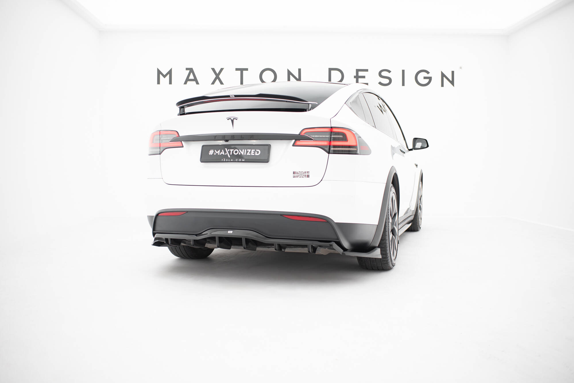 Diffusor Heckansatz V.2 passend für Tesla Model X Mk1 FL schwarz Hochglanz