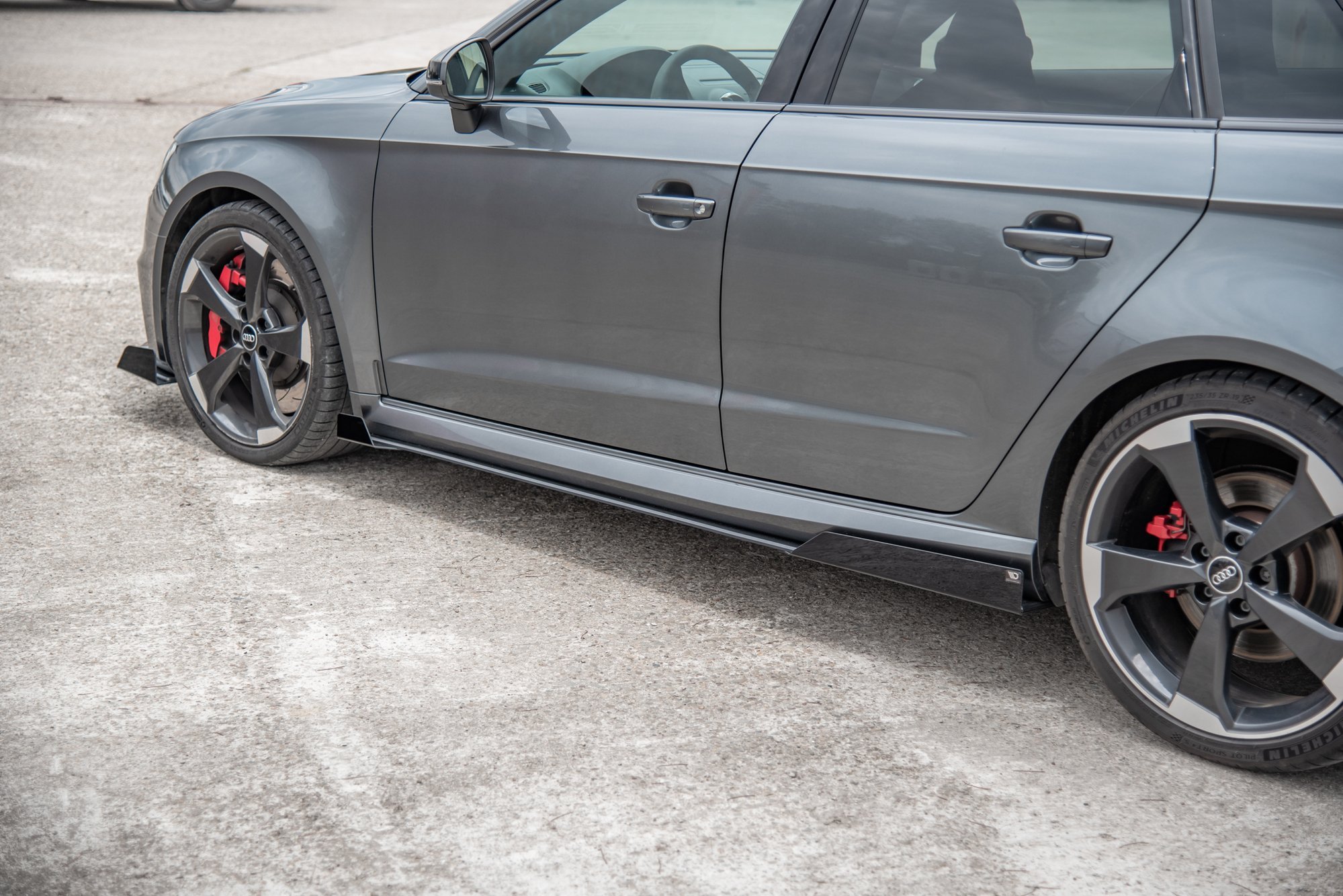 Street Pro Seitenschweller Ansatz + Flaps für Audi RS3 8V Sportback schwarz Hochglanz