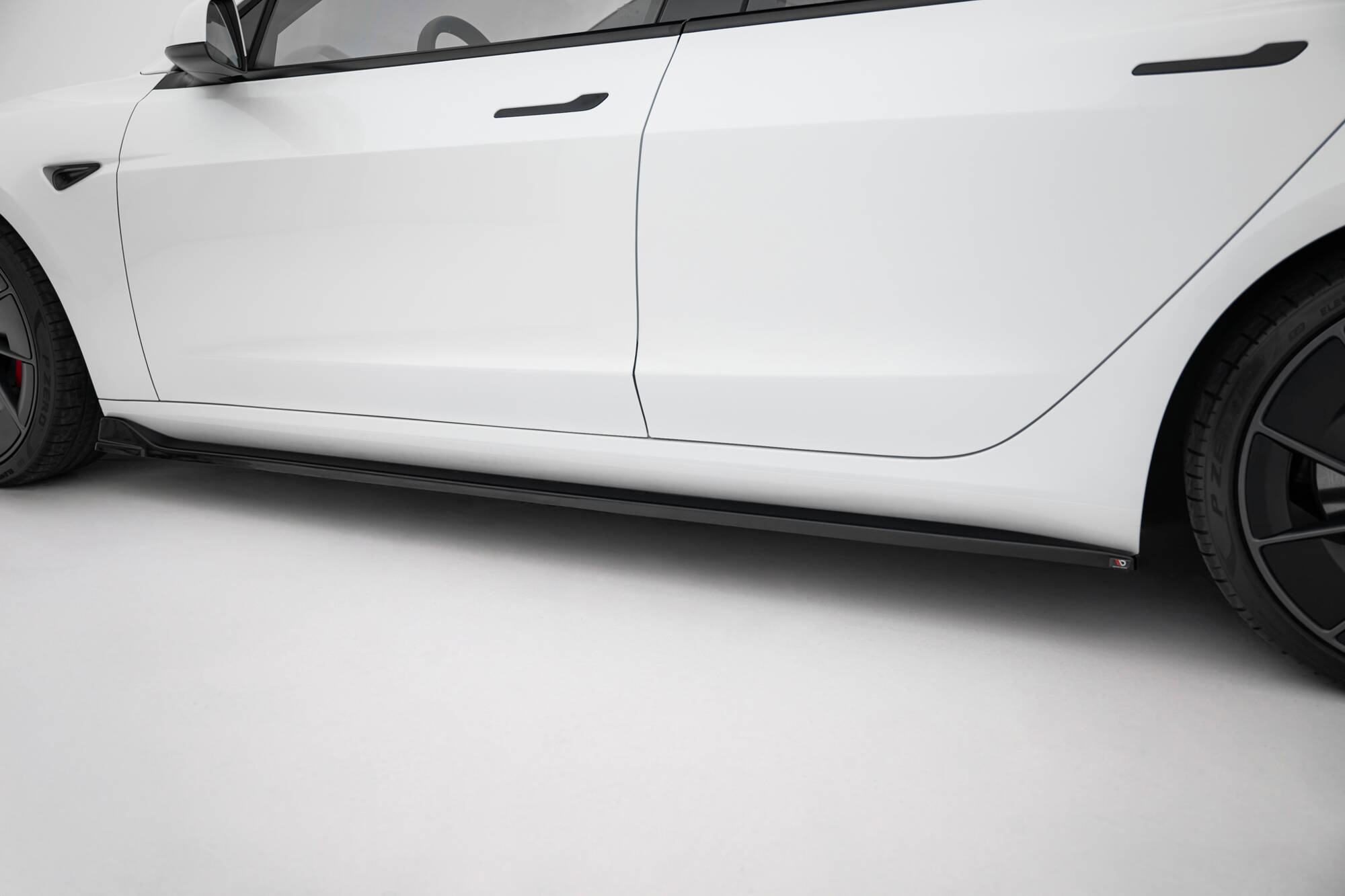 Seitenschweller Ansatz Paar V.3 passend für Tesla Model 3 Performance Mk1 FL schwarz Hochglanz