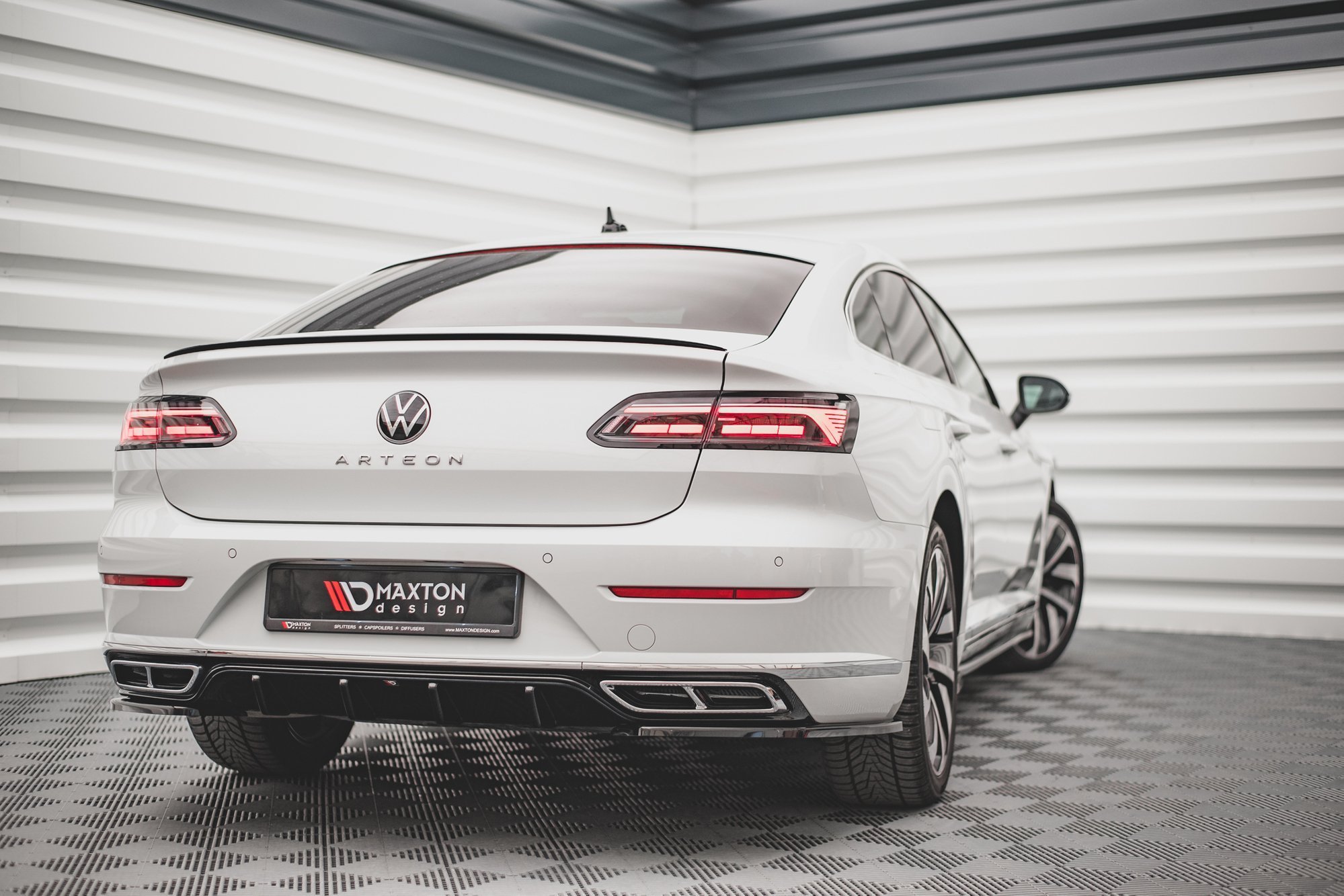 Street+ Heck Ansatz Diffusor passend für VW Arteon R-Line Limousine / Shooting Brake Mk1 FL schwarz Hochglanz