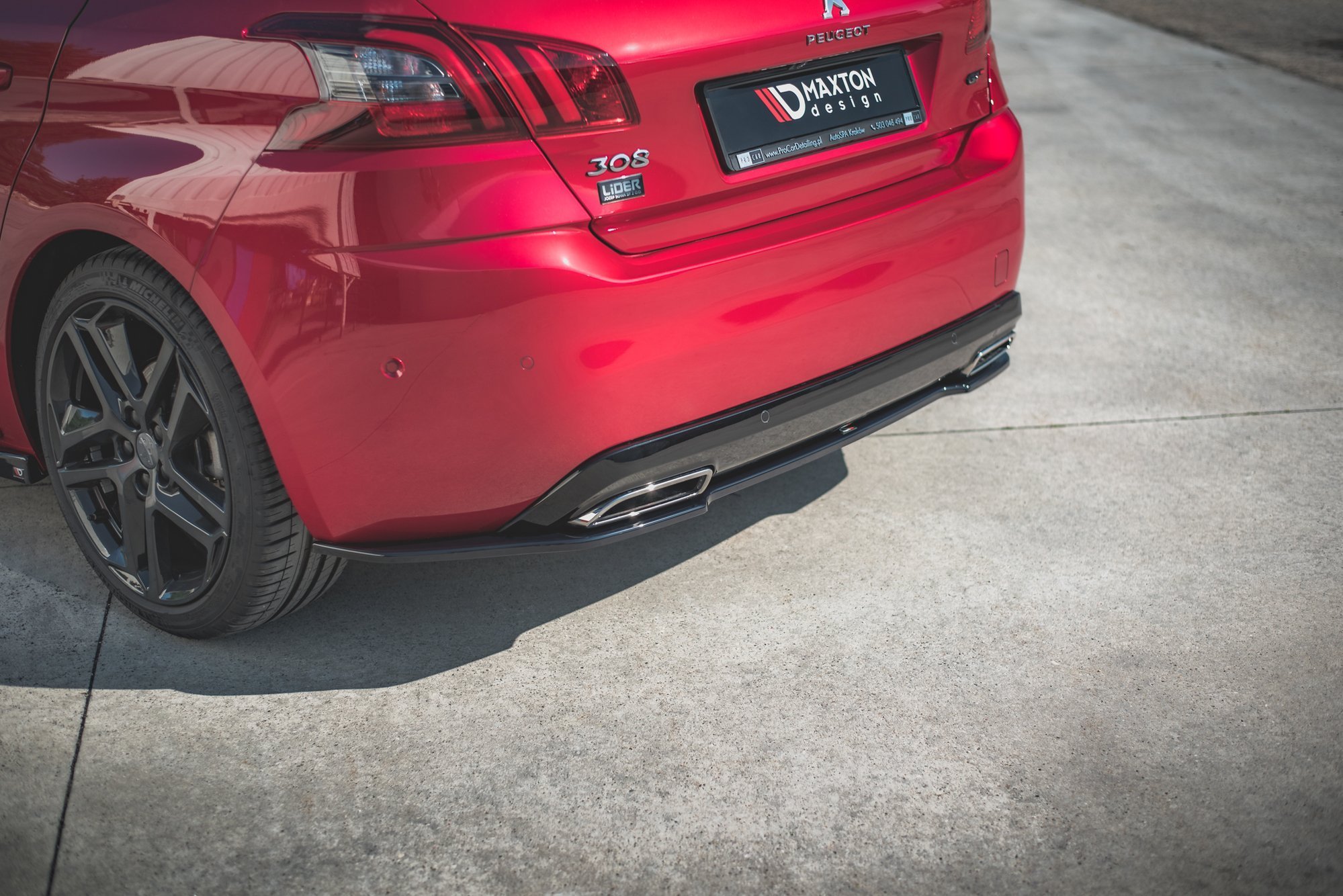 Street+ Mittlerer Diffusor Heck Ansatz passend für Peugeot 308 GT Mk2 FL schwarz Hochglanz