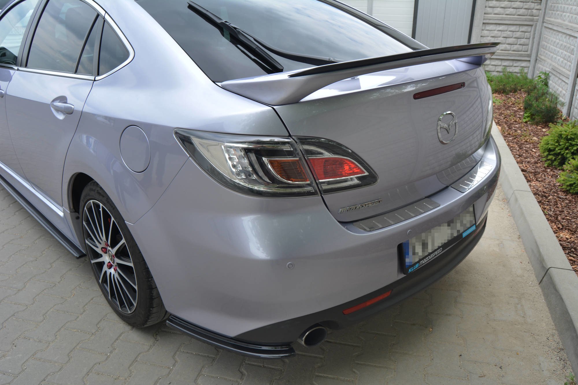 Spoiler CAP für MAZDA 6 MK2 SPORT HATCH GH-SERIES vor Facelift schwarz Hochglanz