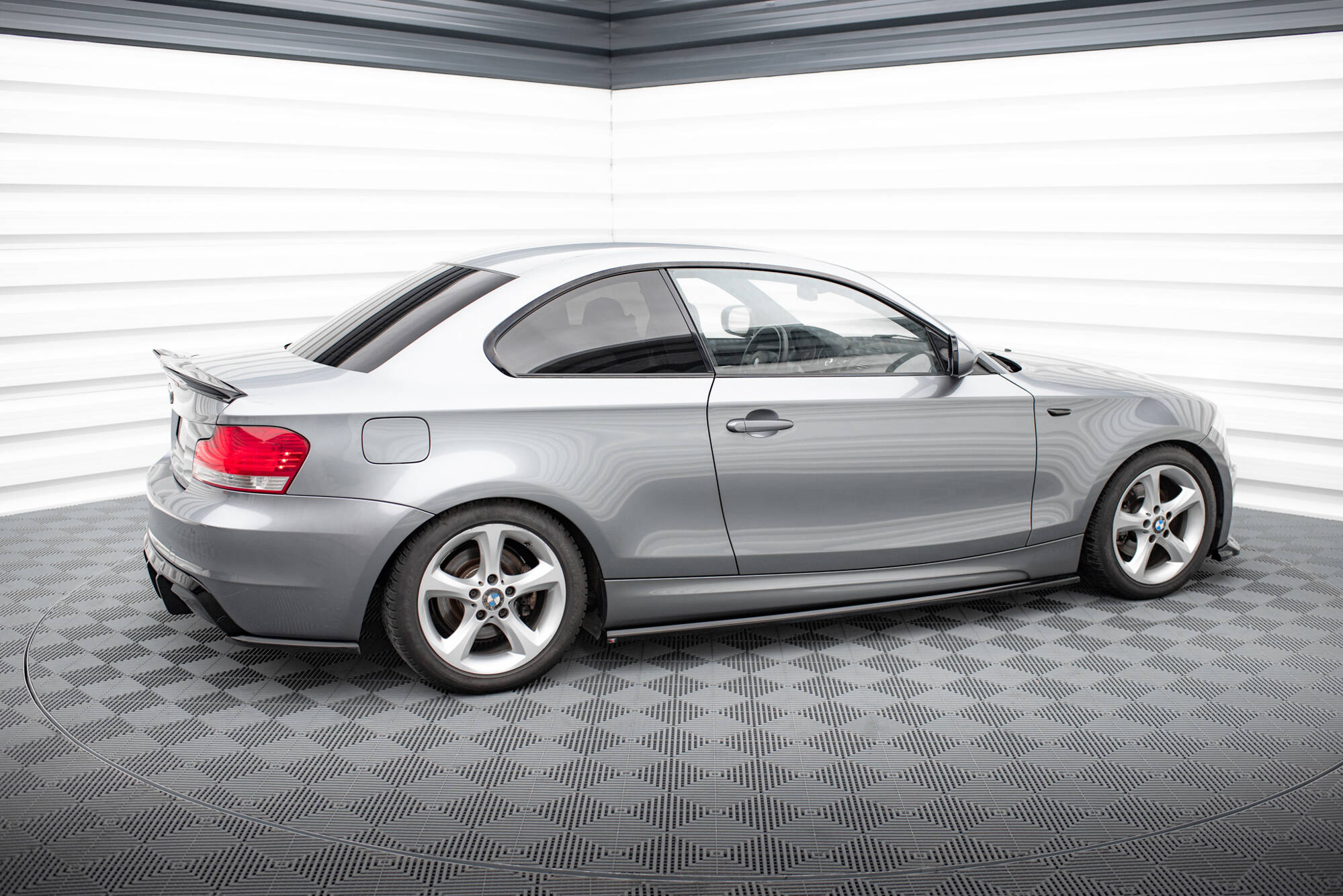 Street+ Seitenschweller Leisten passend für BMW 1er M-Paket E82 schwarz Hochglanz