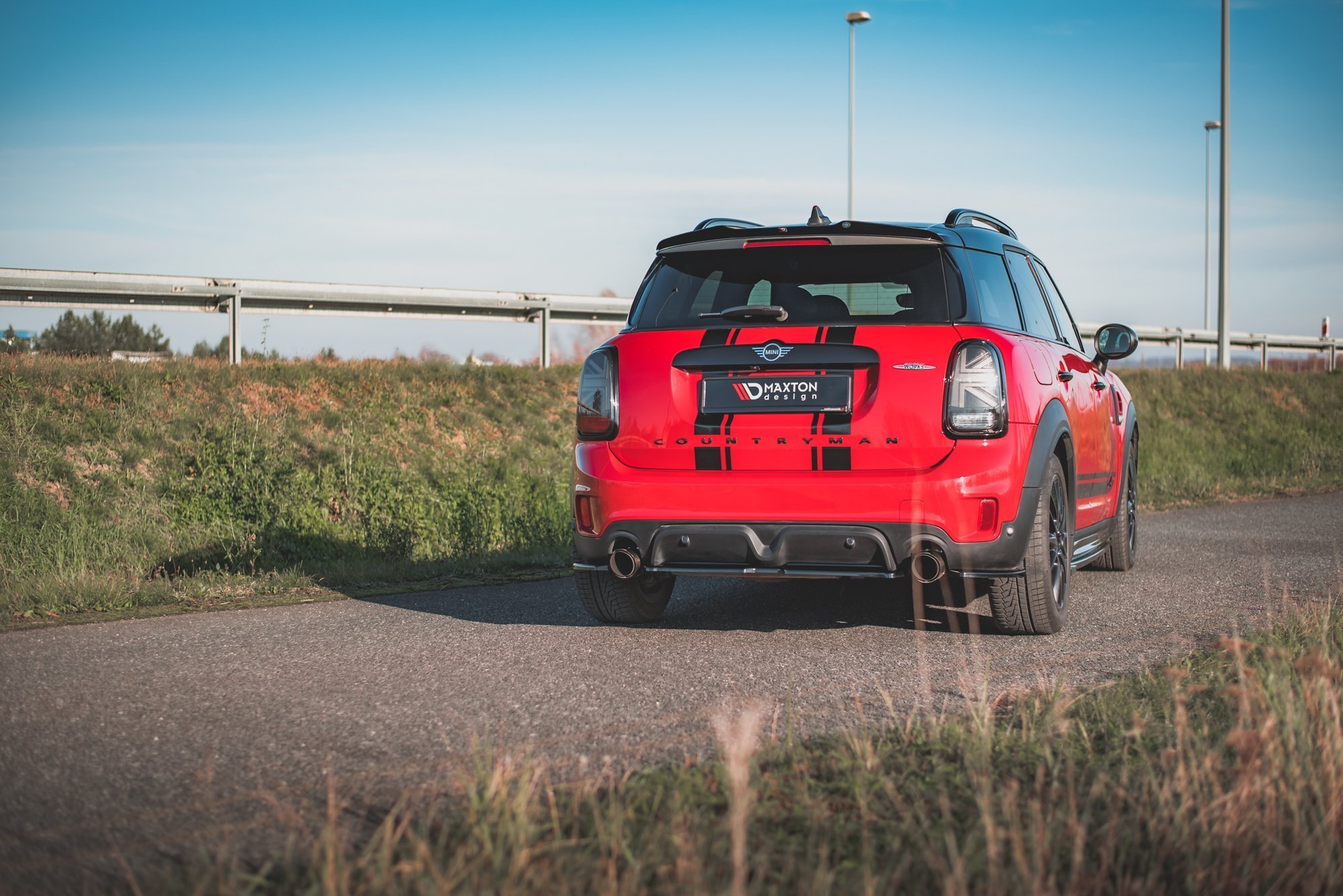 Street+ Mittlerer Diffusor Heck Ansatz passend für Mini Countryman Mk2 F60 JCW schwarz Hochglanz