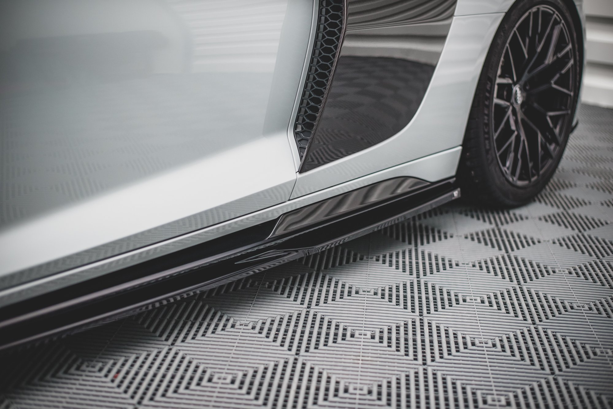 Street+ Seitenschweller Leisten passend für Audi R8 Mk2 FL schwarz Hochglanz