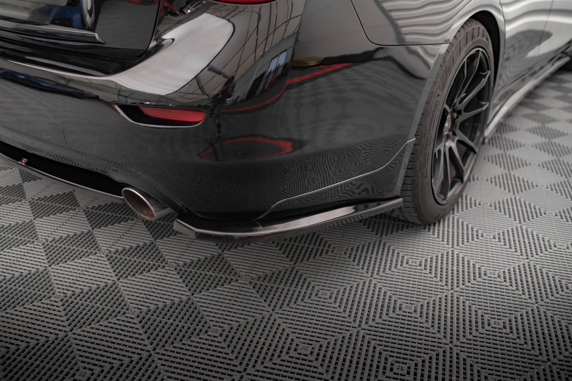 Diffusor Flaps V.1 passend für Infiniti Q50 S Mk1 schwarz Hochglanz