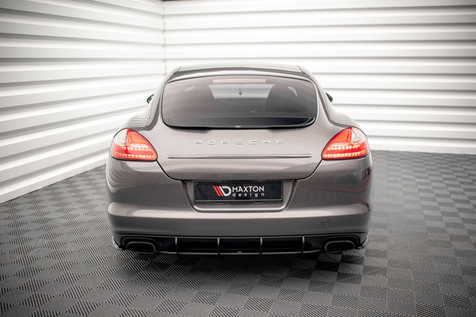 Street Pro Heckschürze Heck Ansatz Diffusor passend für Porsche Panamera / Panamera Diesel 970 rot