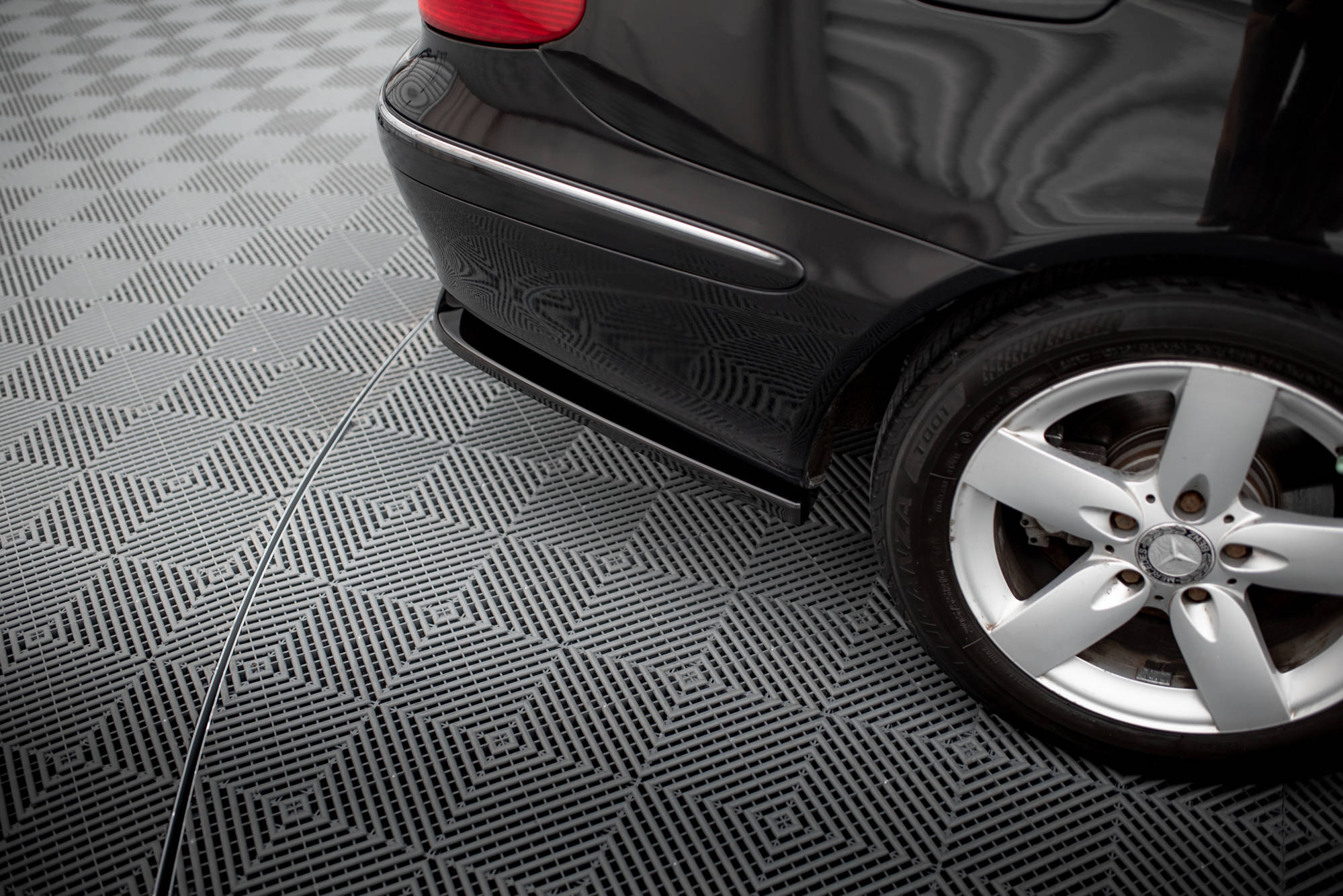 Street+ Heck Ansatz Flaps V.2 passend für Mercedes CLK W209 schwarz Hochglanz