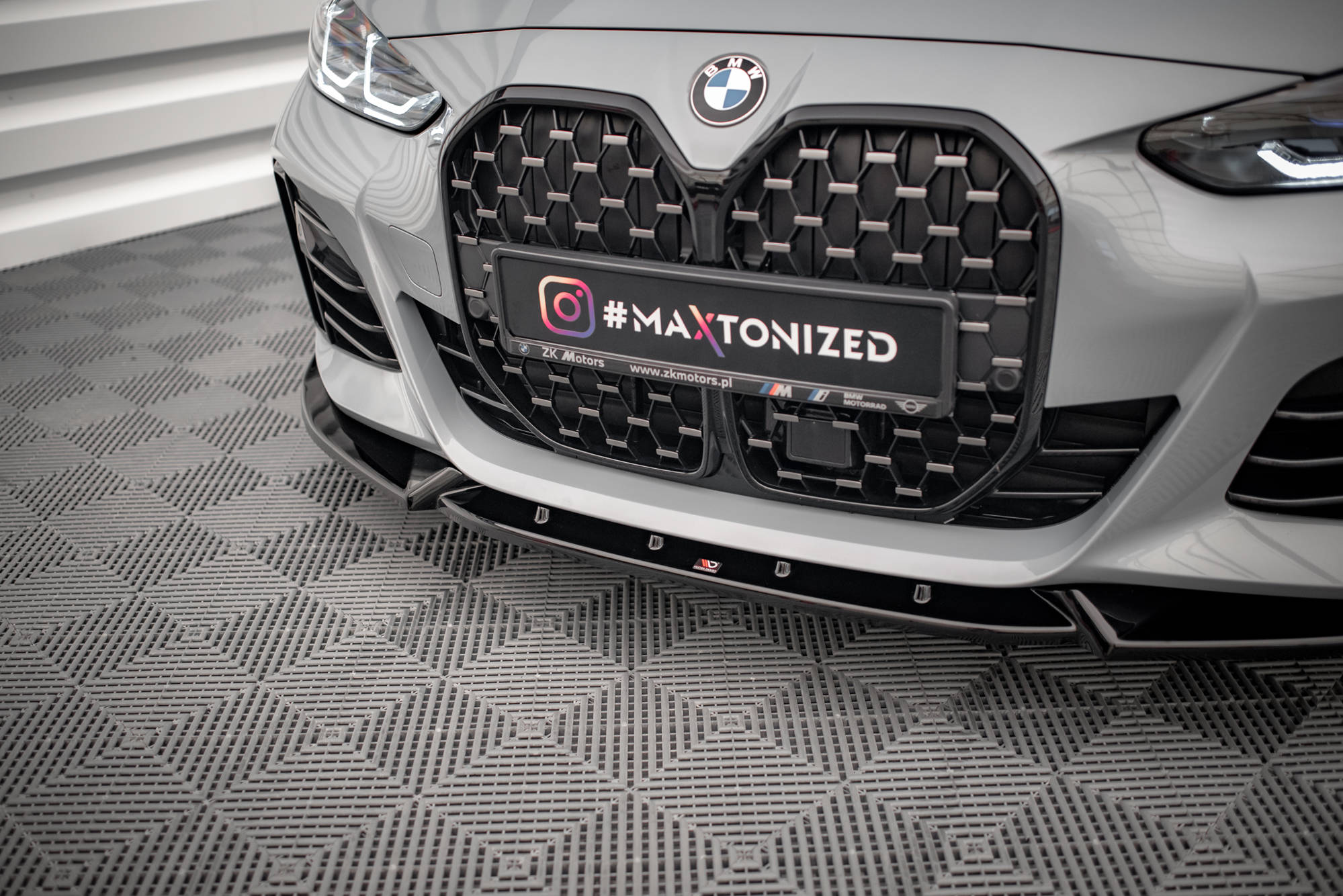 Street+ Spoilerlippe Front Ansatz V.2 passend für BMW 4er / i4 Gran Coupe M-Paket / M440i G26 schwarz Hochglanz