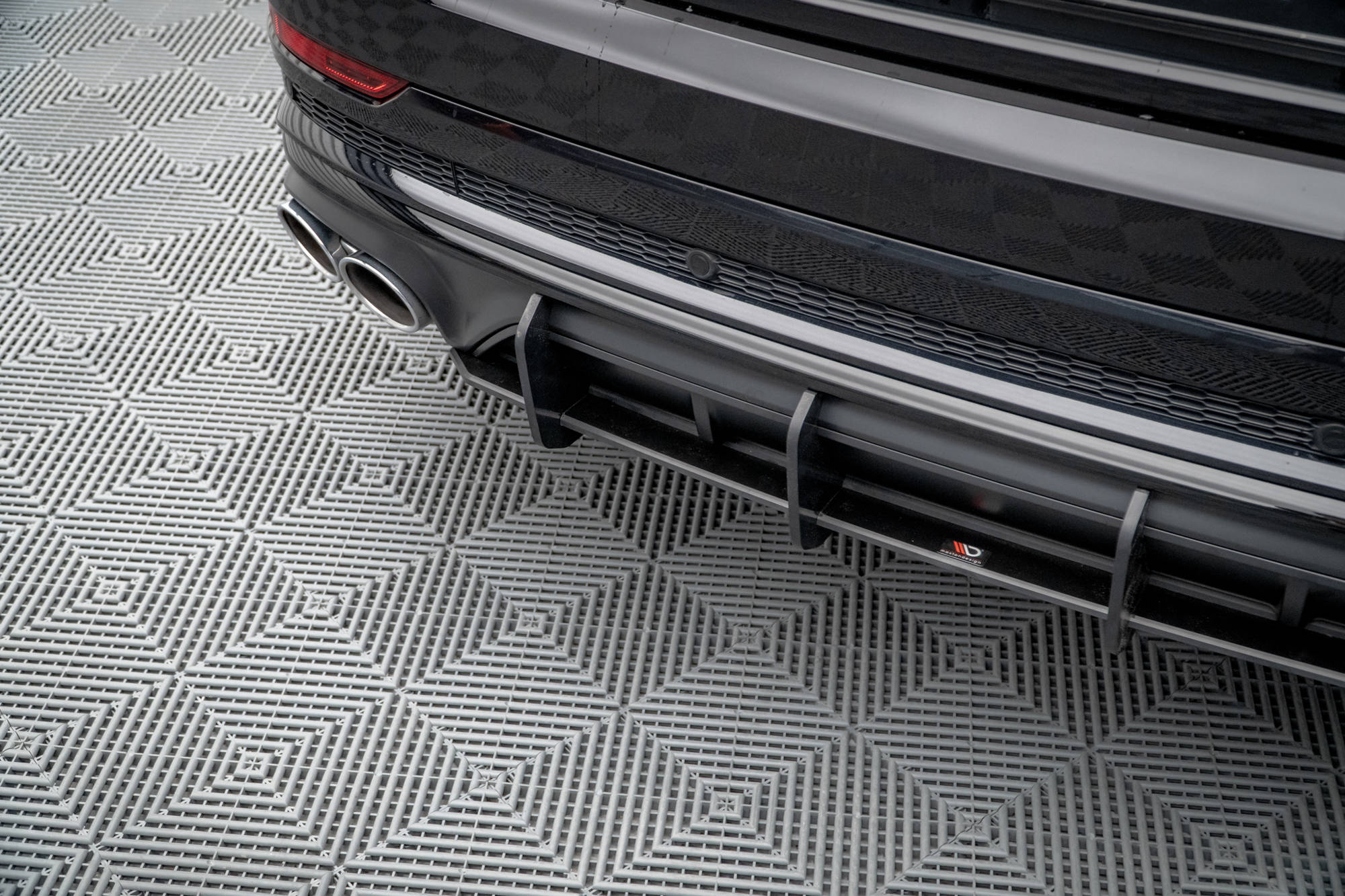 Street Pro Heckschürze Heck Ansatz Diffusor passend für Audi SQ8 / Q8 S-Line Mk1 rot