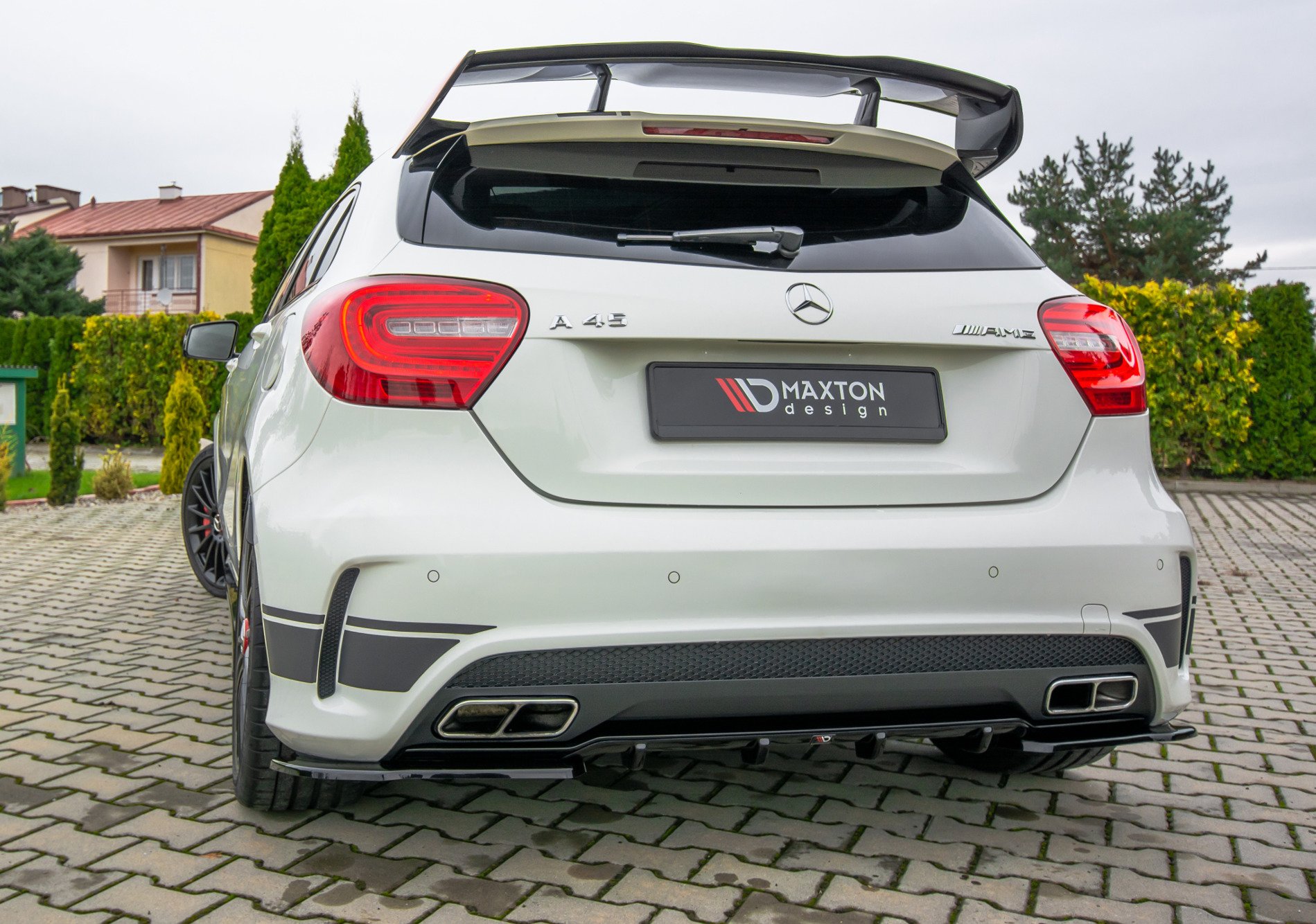 Diffusor Heck Ansatz für Mercedes A45 AMG W176 schwarz Hochglanz
