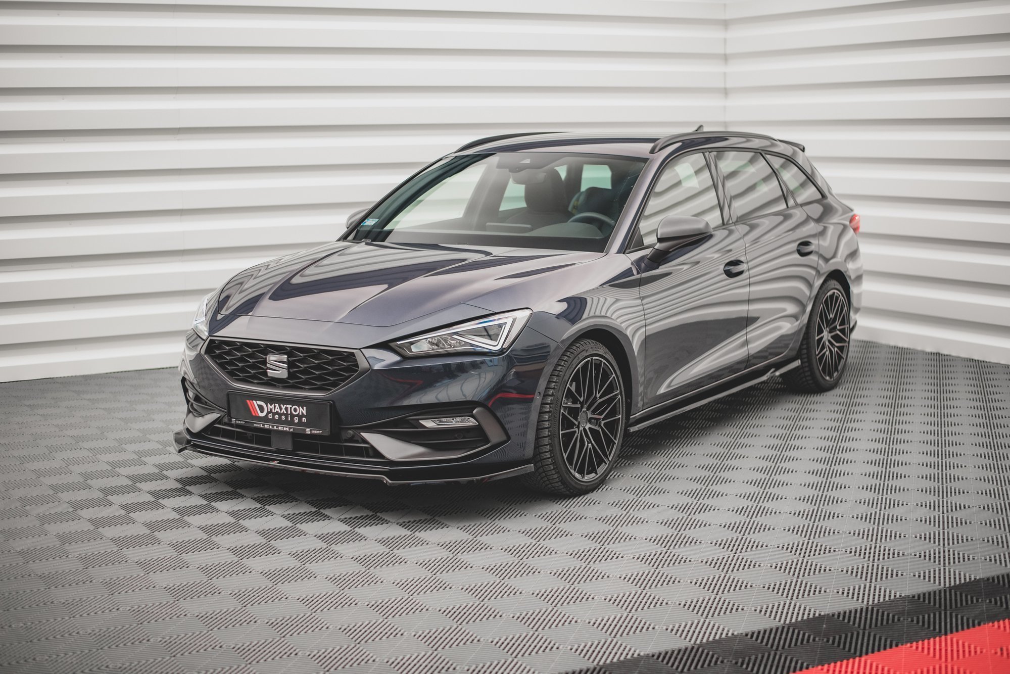 Street+ Spoilerlippe Front Ansatz V.3 passend für Seat Leon FR Mk4 schwarz Hochglanz