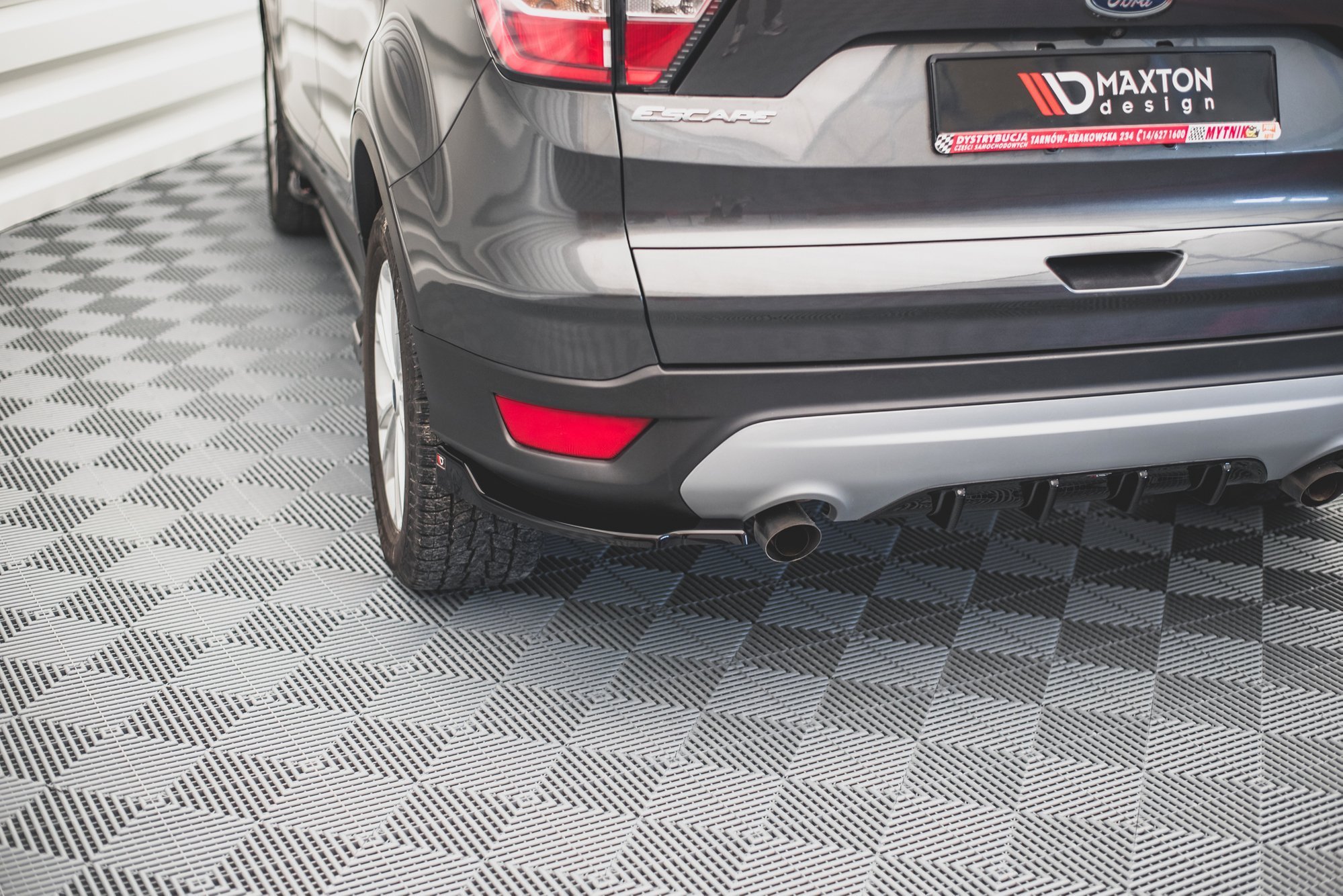 Street+ Heck Ansatz Flaps passend für Ford Escape Mk3 schwarz Hochglanz