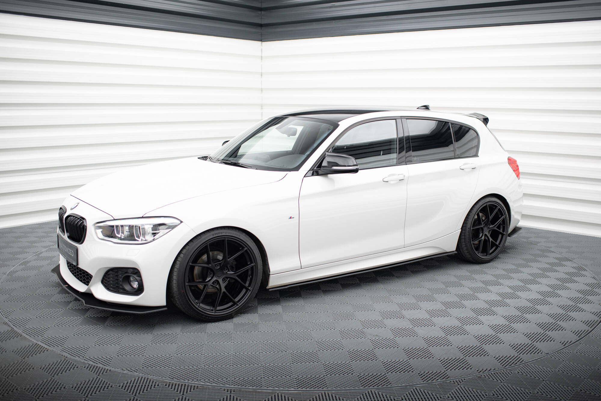 Street Pro Seitenschweller Leisten V.2 passend für BMW 1er F20 M135i / M140i / M-Paket rot