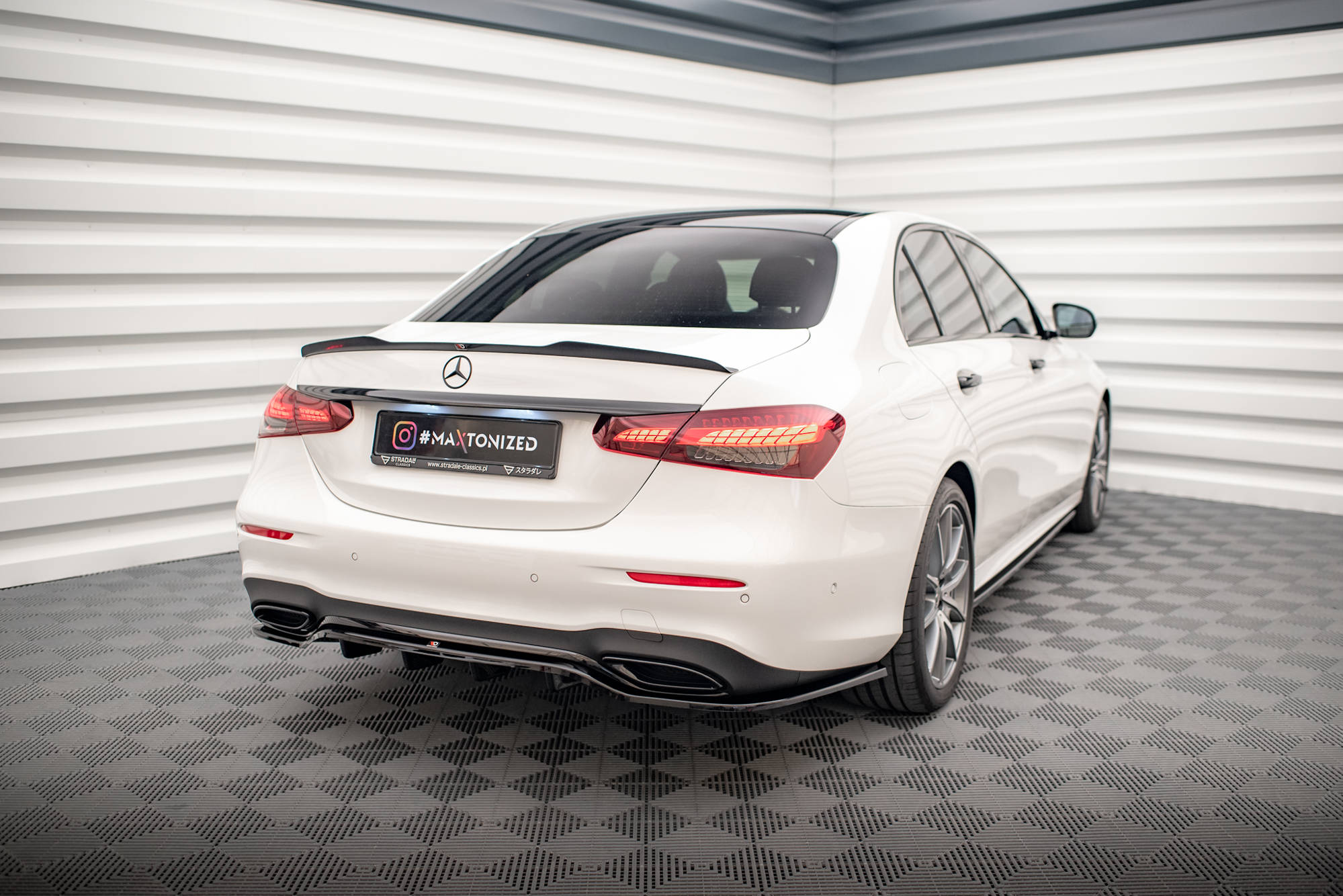 Heck Spoiler Aufsatz Abrisskante passend für Mercedes E Limousine AMG-Line W213 FL schwarz Hochglanz