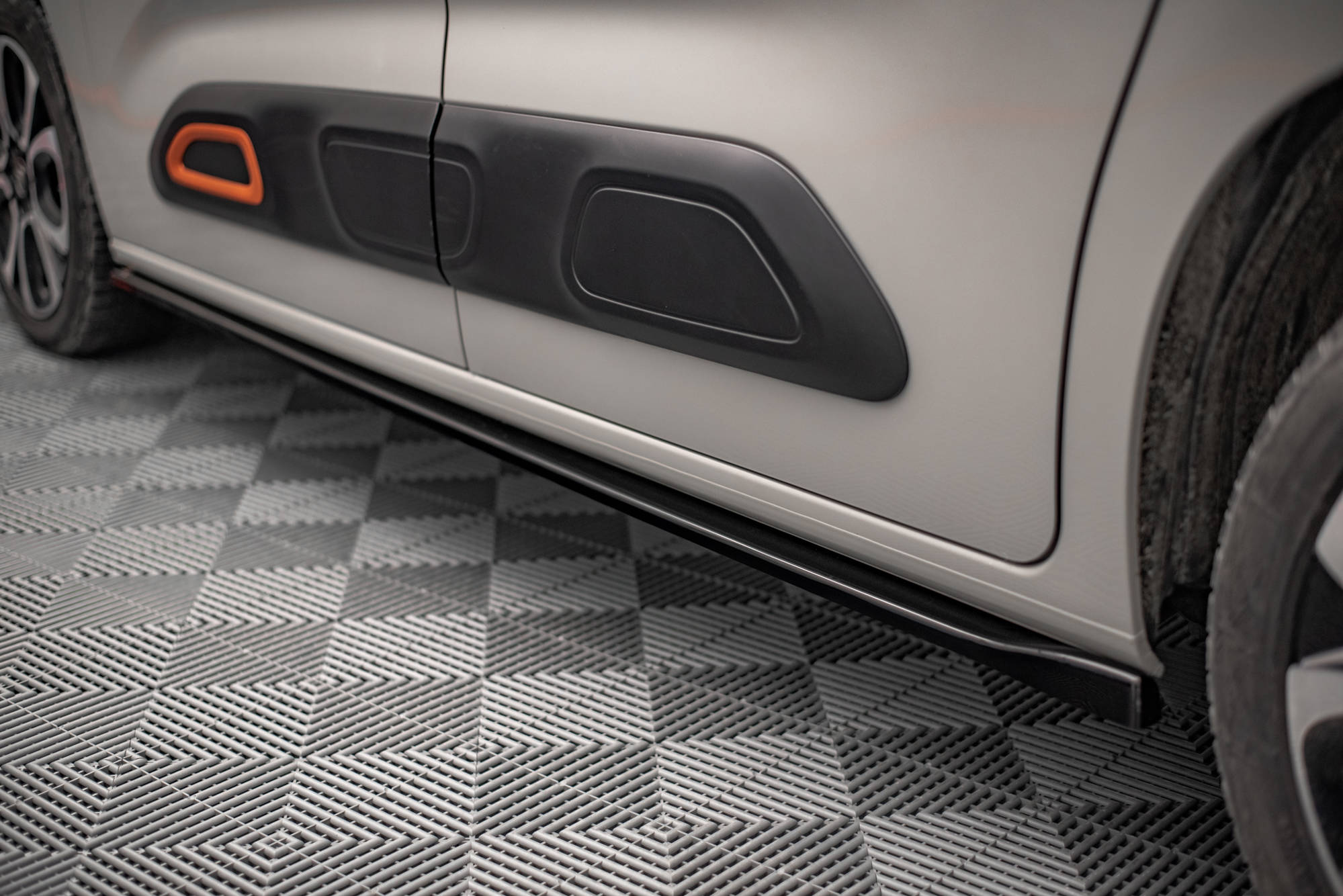 Street+ Seitenschweller Leisten passend für Citroen Berlingo Mk3 schwarz Hochglanz