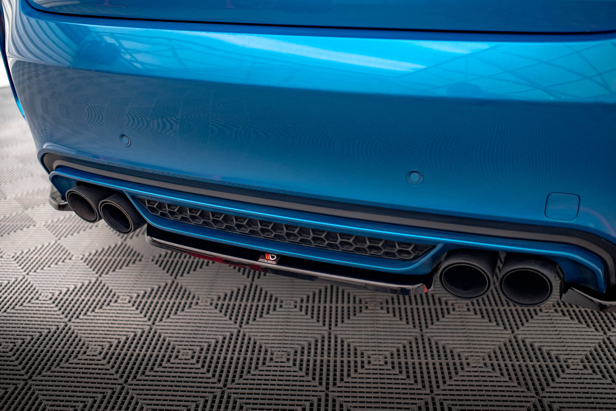 Street+ Mittlerer Diffusor Heck Ansatz passend für BMW X6 M F86 schwarz Hochglanz
