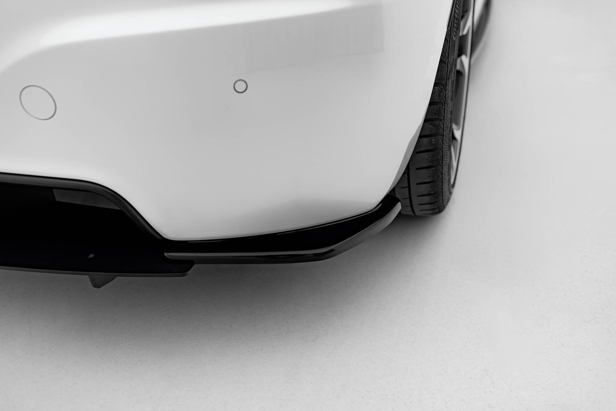 Heck Ansatz Flaps Diffusor für Peugeot RCZ Mk1 / Mk1 Facelift schwarz Hochglanz
