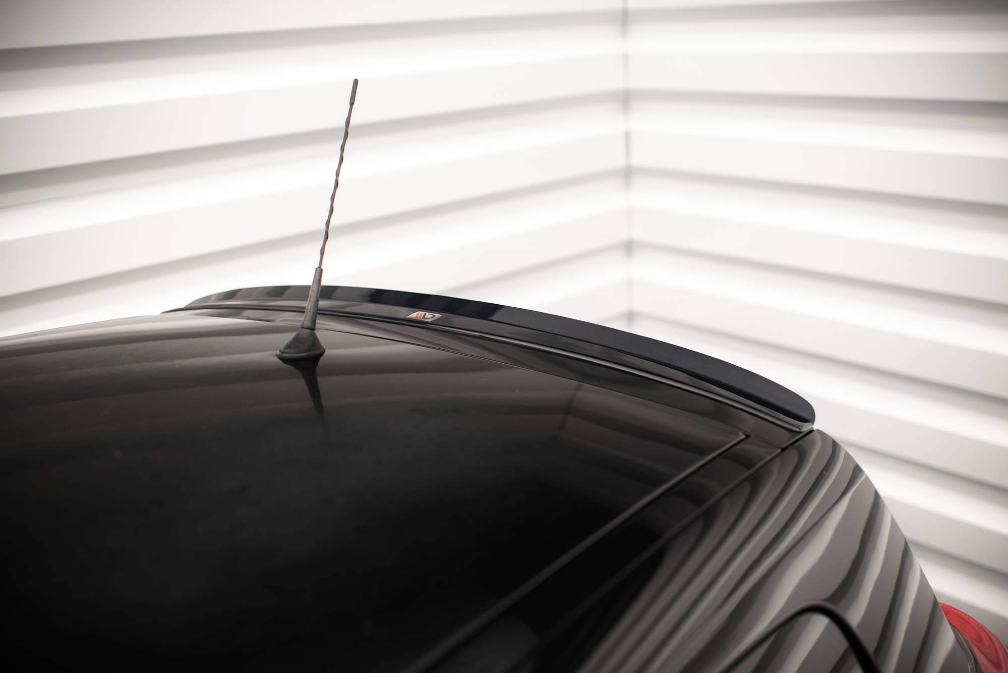 Spoiler CAP für RENAULT CLIO MK3 RS schwarz Hochglanz