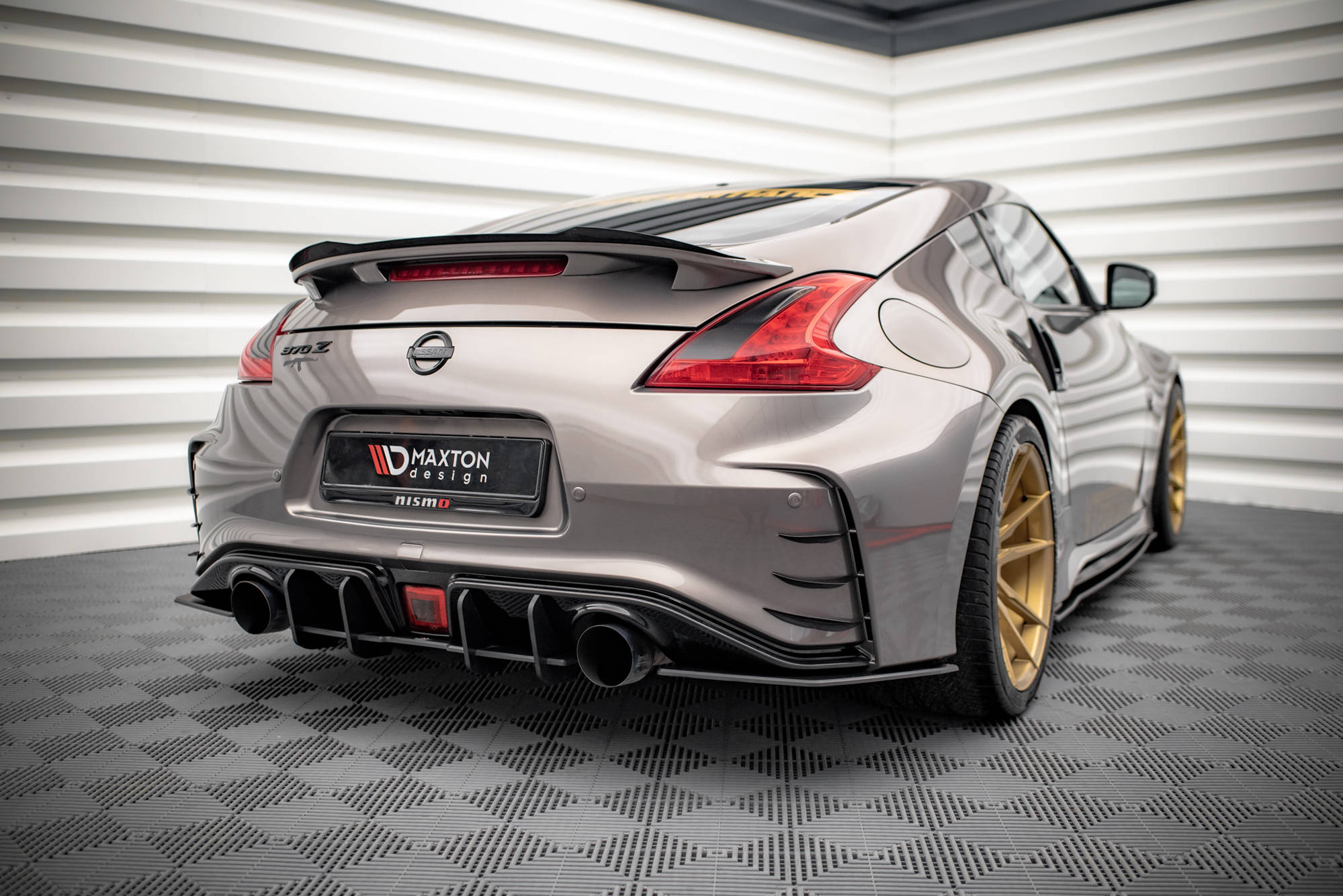Street Pro Heckschürze Heck Ansatz Diffusor passend für Nissan 370Z Nismo FL rot