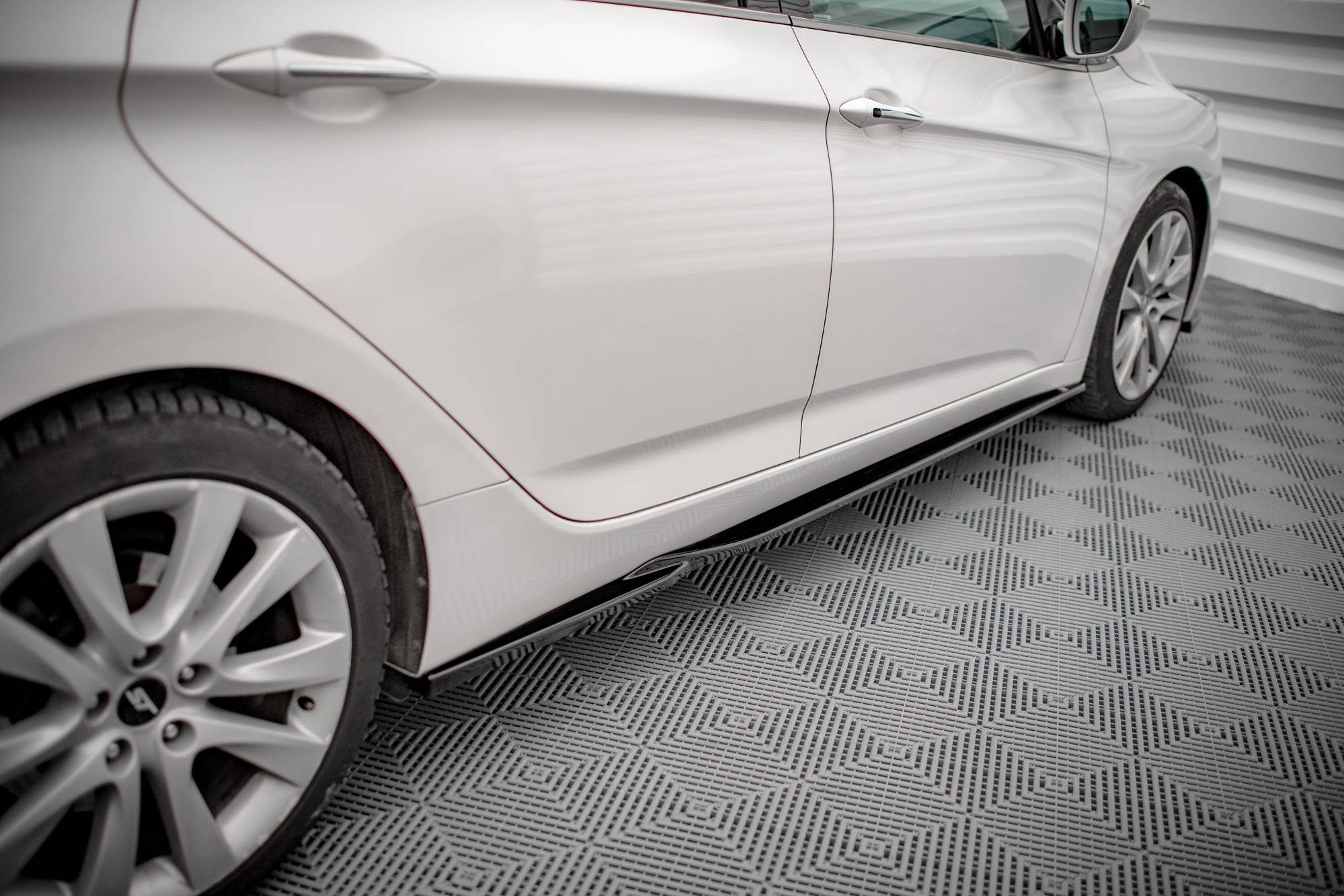 Street+ Seitenschweller Leisten passend für Hyundai I40 Mk1 schwarz Hochglanz