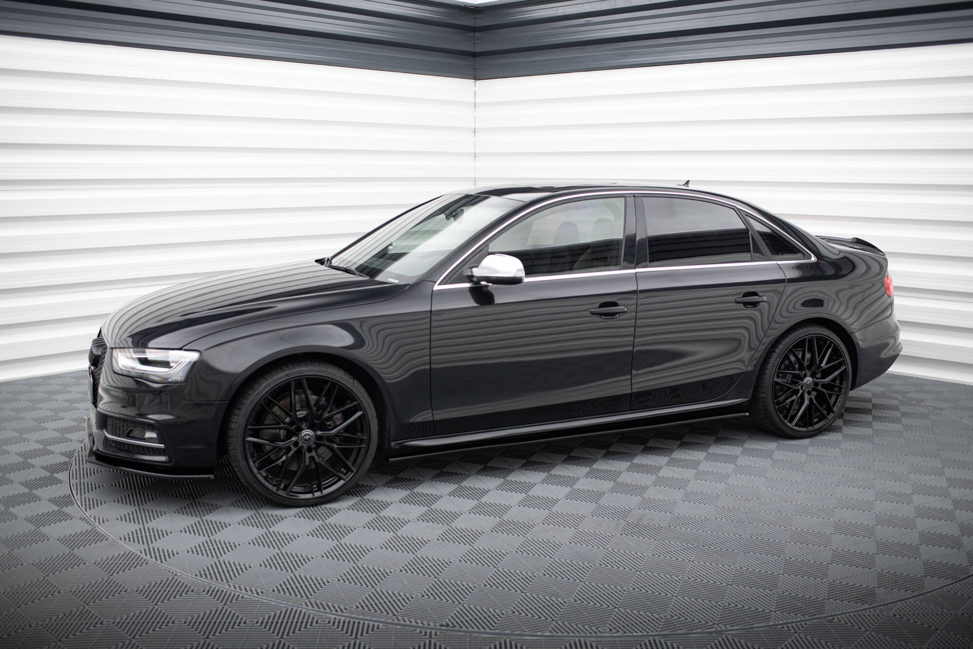 Street+ Seitenschweller Leisten V.1 passend für Audi S4 / A4 / A4 S-Line Limousine / Avant B8 / B8 FL schwarz Hochglanz