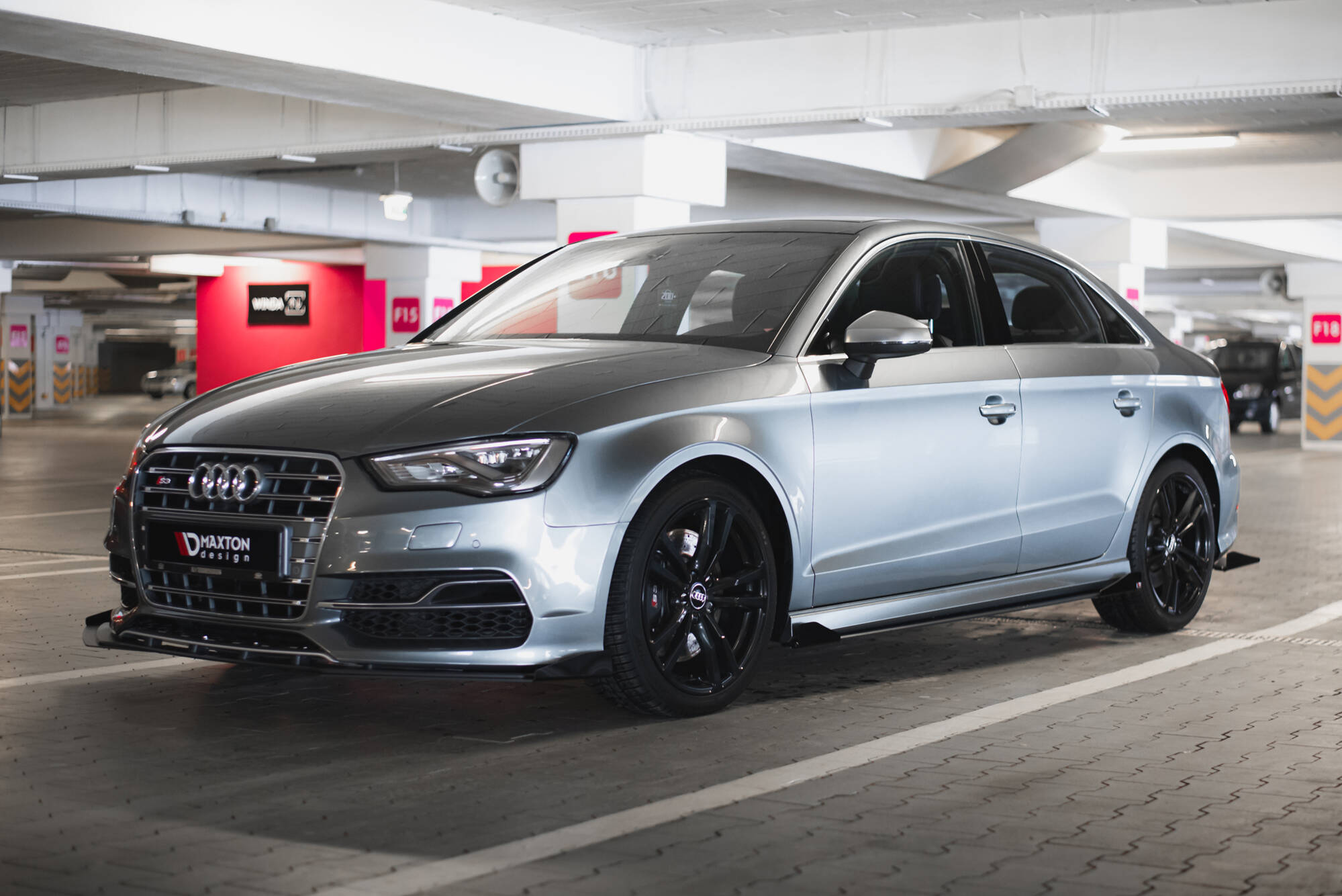 Street Pro Seitenschweller Leisten passend für Audi S3 / A3 S-Line Limousine 8V rot+ Hochglanz Flaps