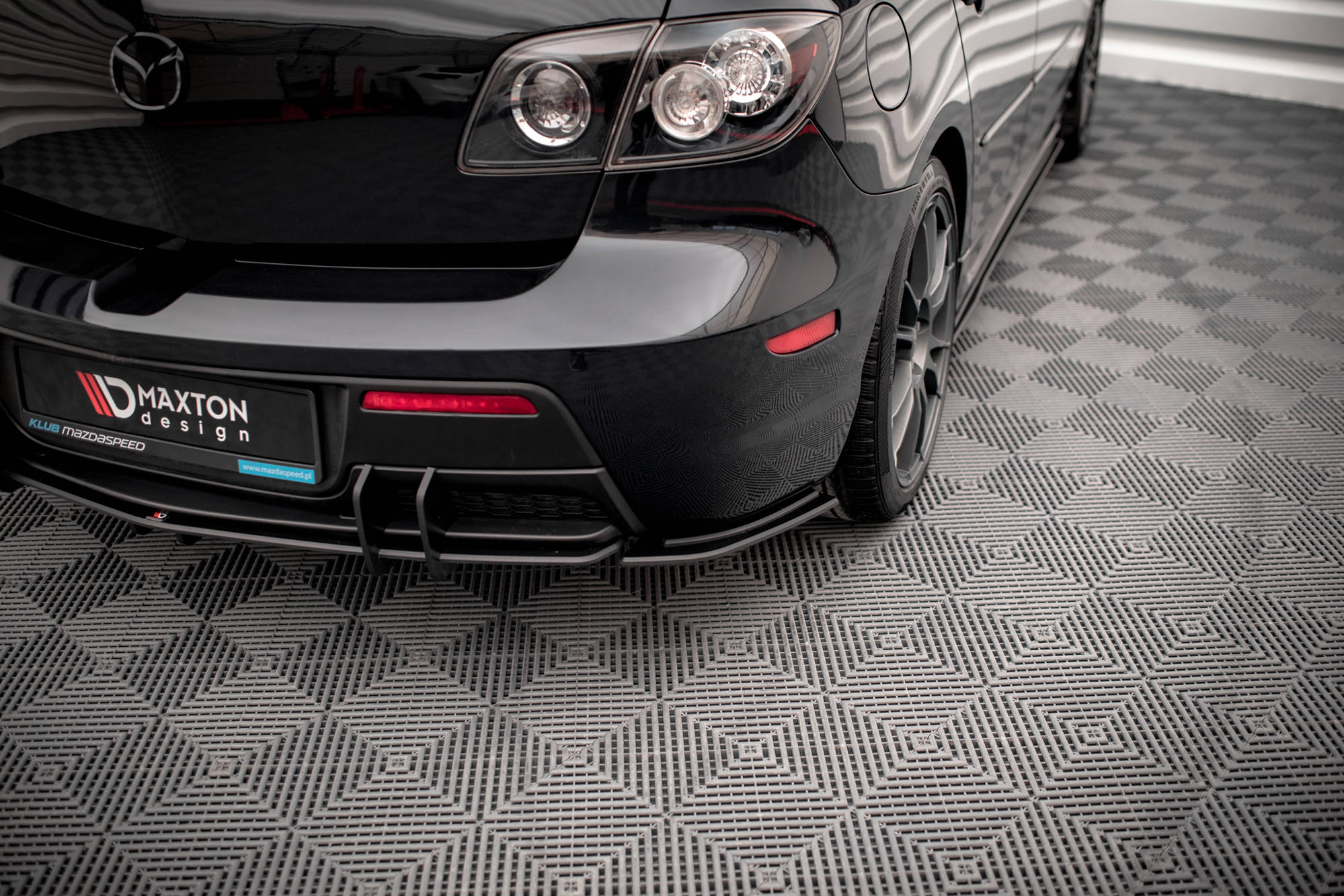 Street Pro Heck Ansatz Flaps passend für Mazda 3 MPS Mk1 rot