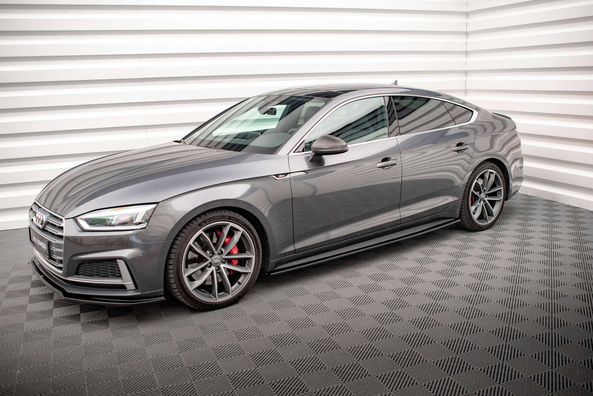Seitenschweller Ansatz für Audi S5 / A5 S-Line F5 Sportback schwarz Hochglanz