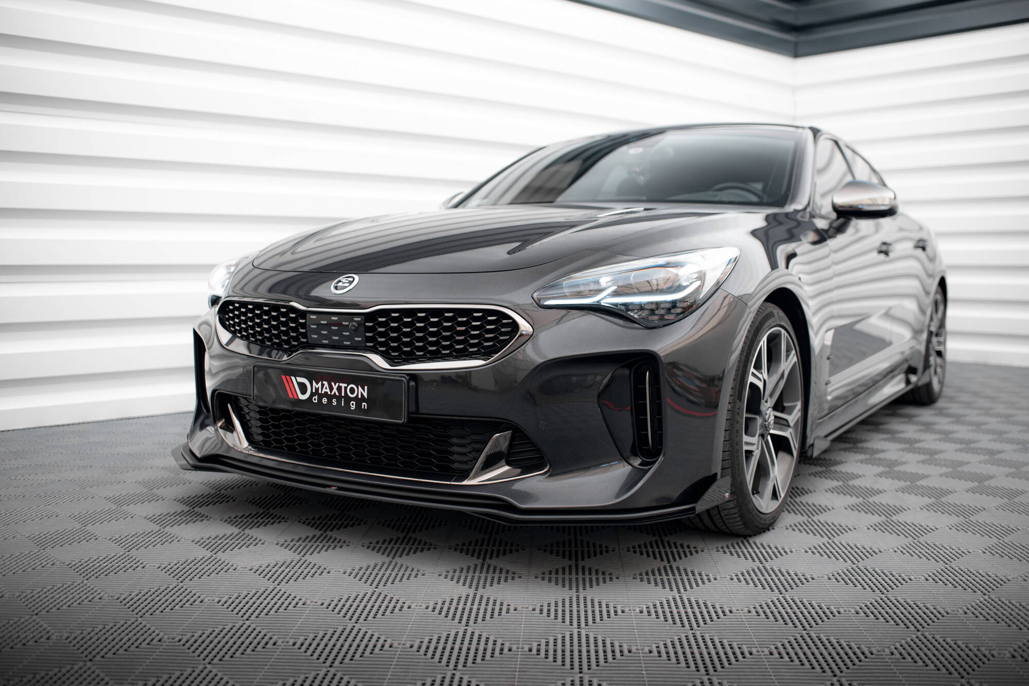 Street Pro Spoilerlippe Front Ansatz passend für Kia Stinger GT / GT-Line Mk1 rot+ Hochglanz Flaps