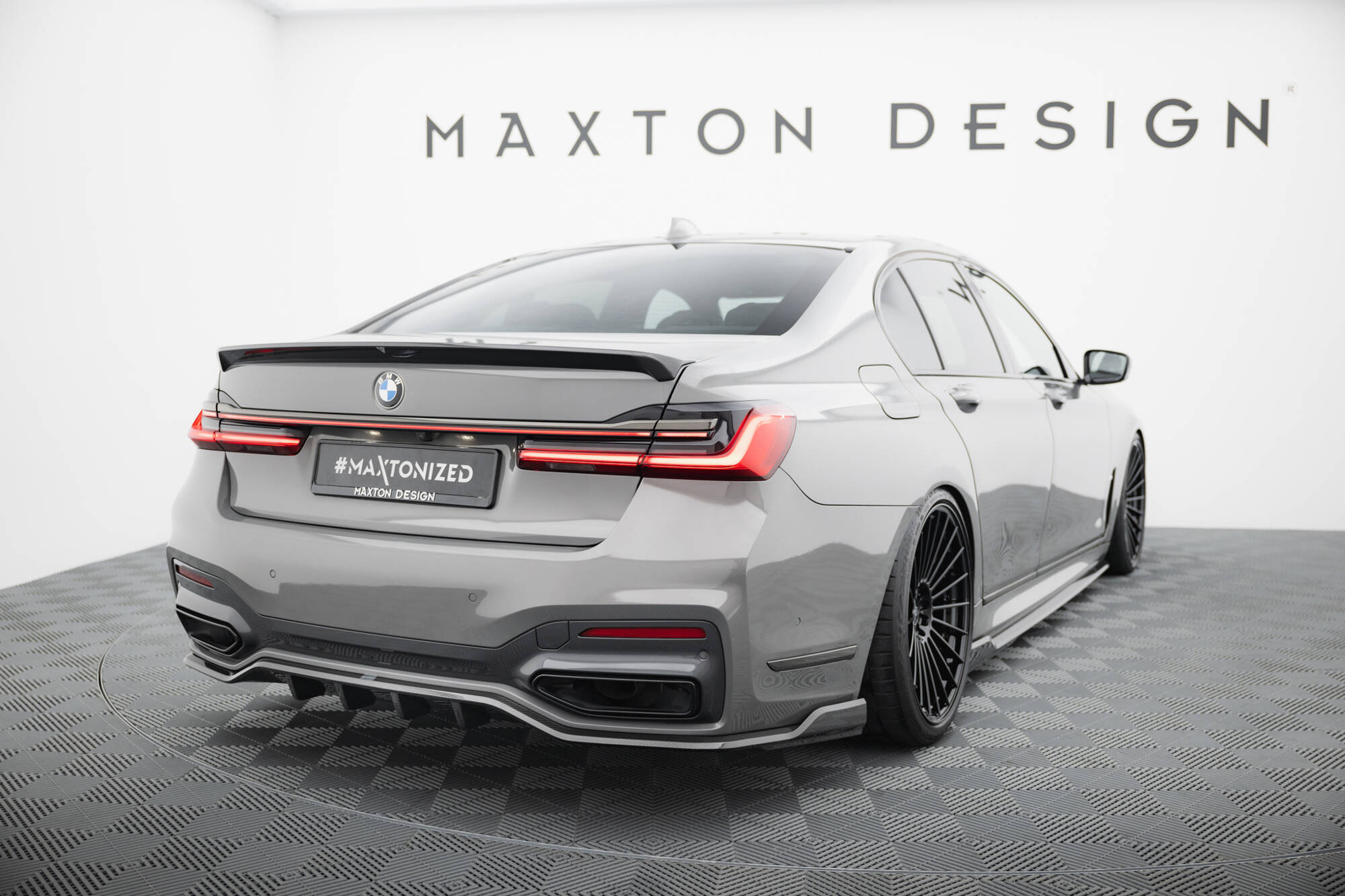 Carbon Fiber Heck Ansatz Diffusor passend für BMW 7 M-Paket G11 / G12 FL