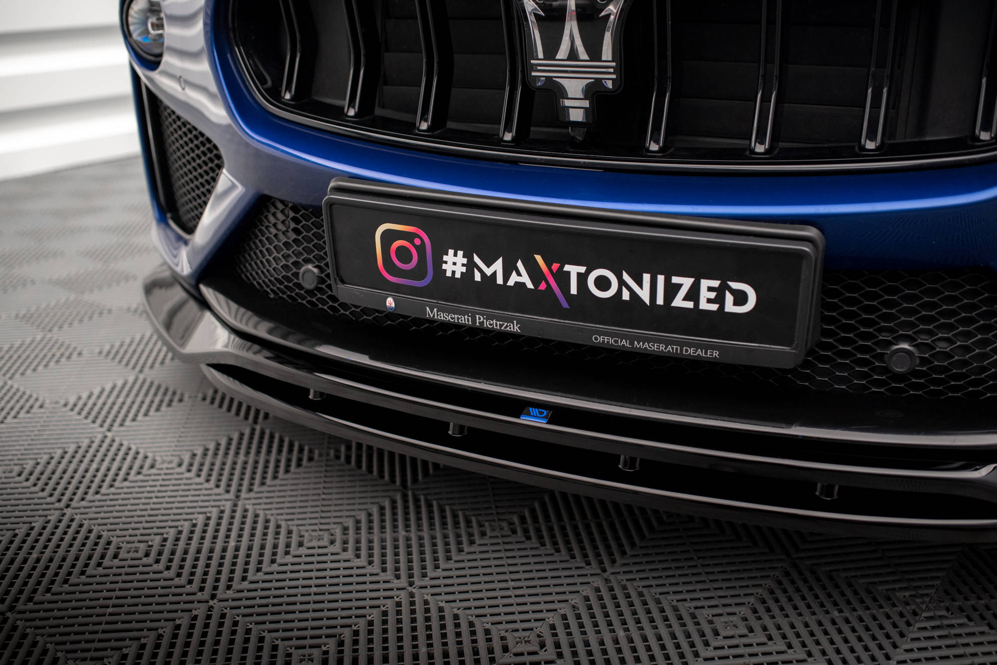 Frontlippe passend für Maserati Levante GTS / Trofeo Mk1 schwarz Hochglanz