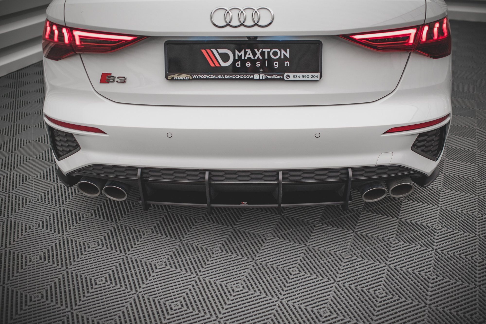 Street Pro Heckschürze Heck Ansatz Diffusor passend für Audi S3 8Y rot