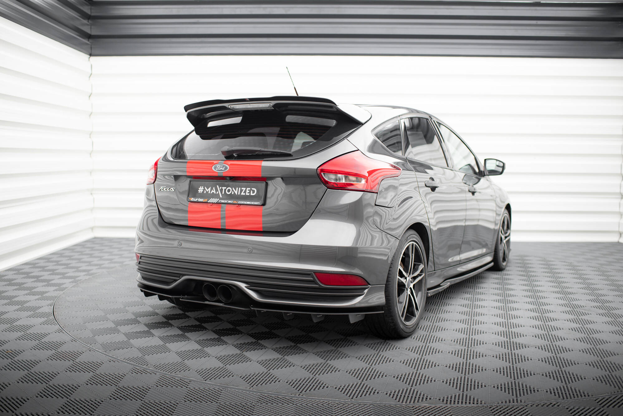 Heckschürze für Ford Focus ST Mk3 FL