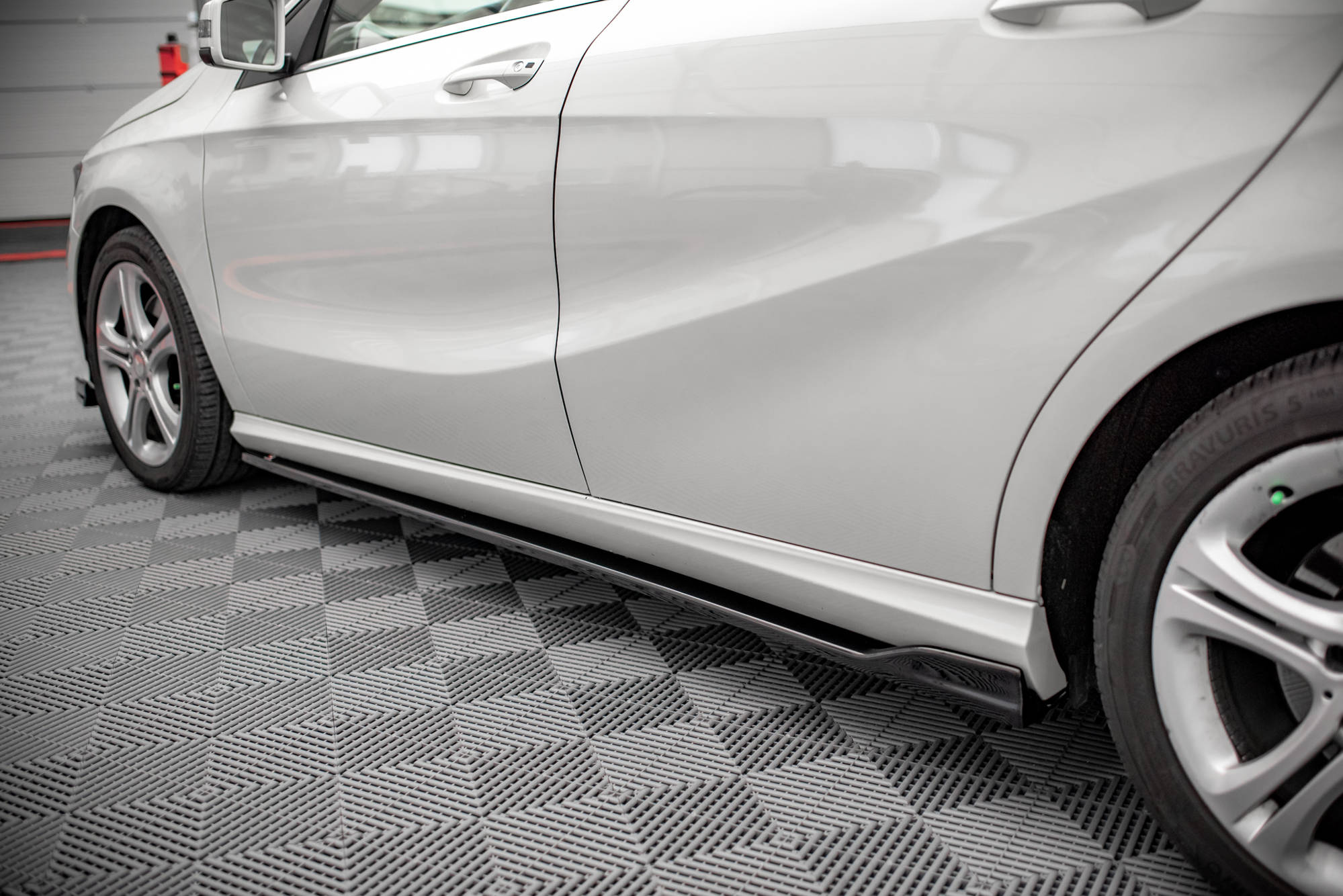 Street+ Seitenschweller Leisten V.1 passend für Mercedes A W176 schwarz Hochglanz