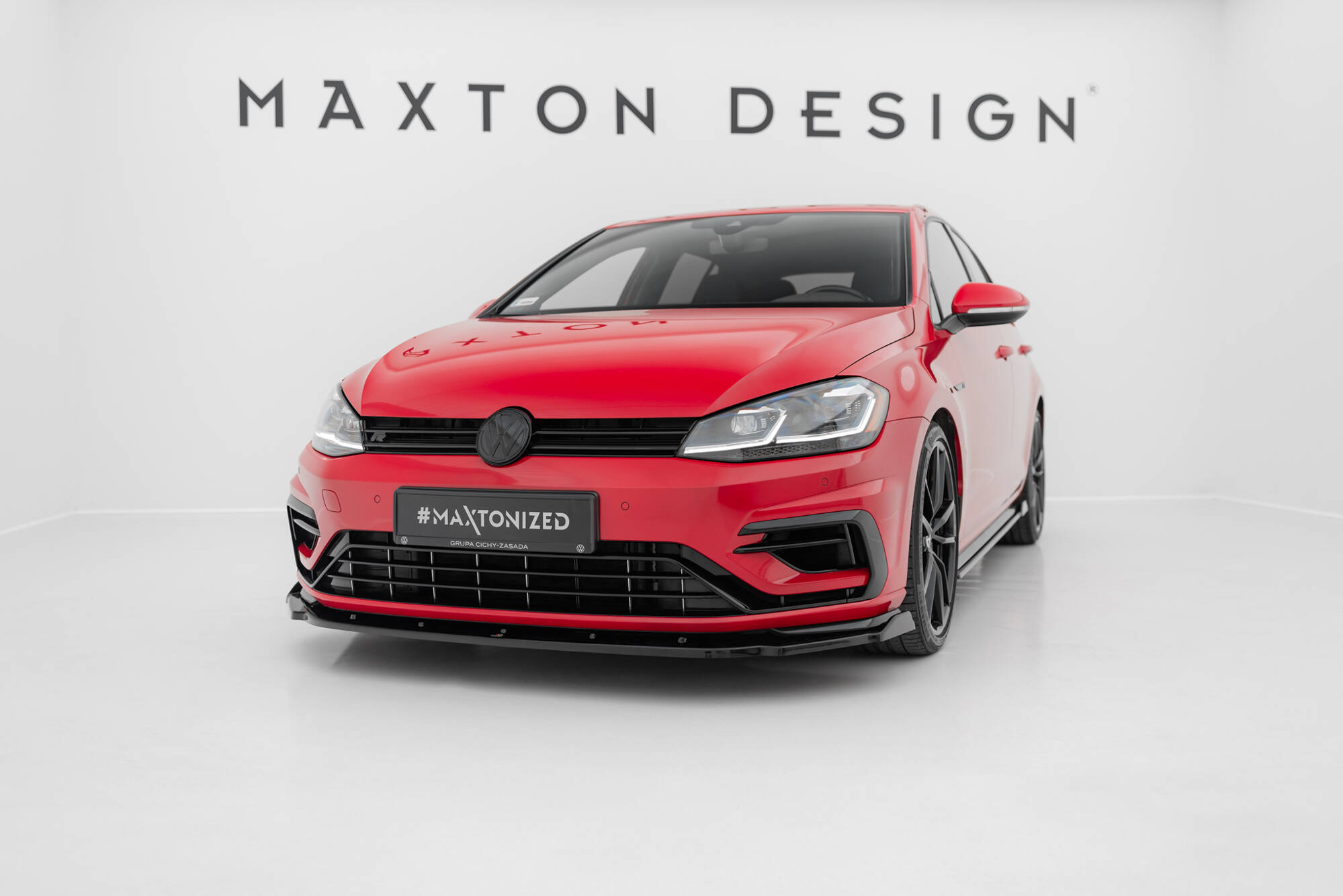 Front Ansatz V.1 für VW Golf R / R-Line Mk7 Facelift schwarz Hochglanz