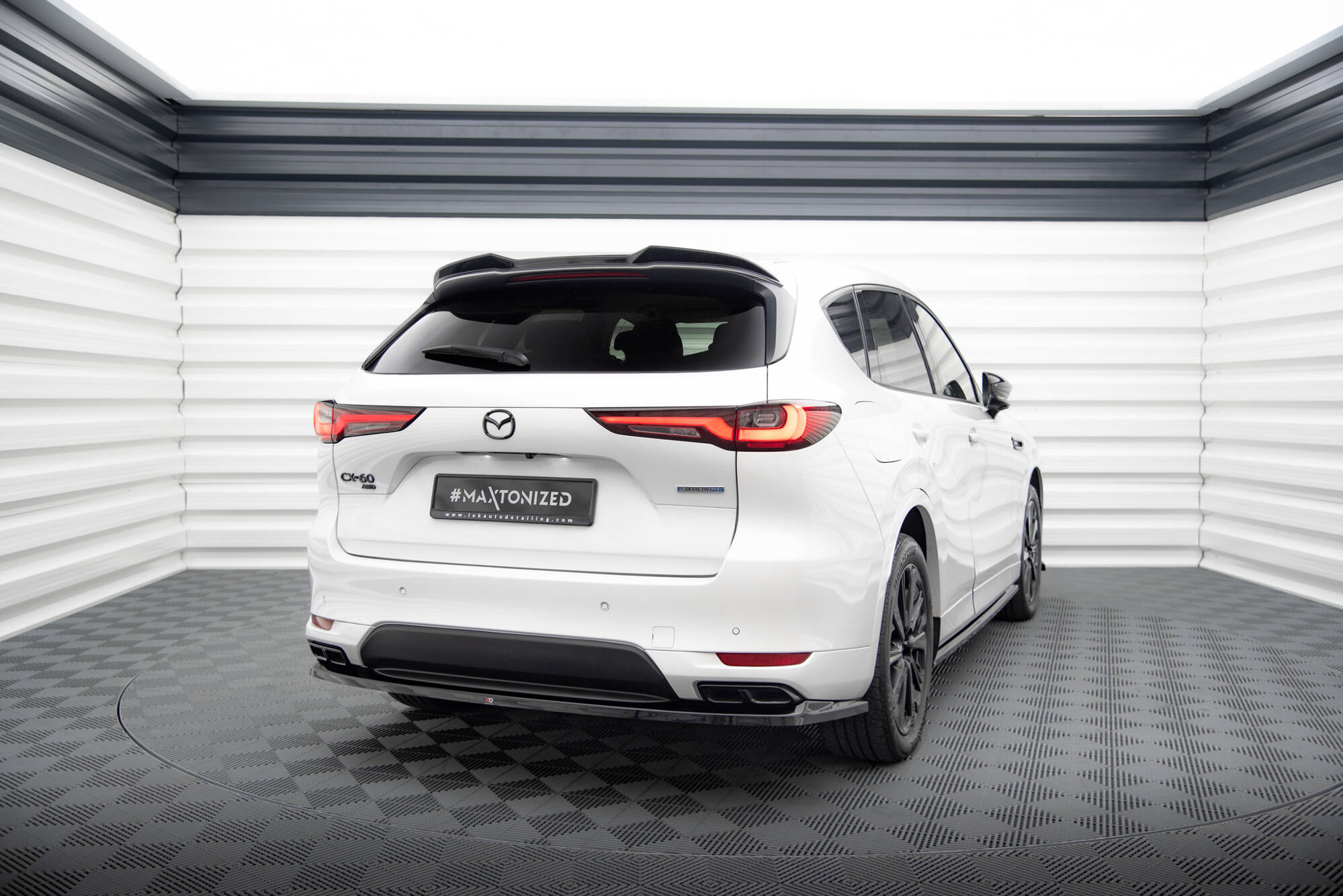 Street+ Mittlerer Diffusor Heck Ansatz passend für Mazda CX-60 Mk1 schwarz Hochglanz