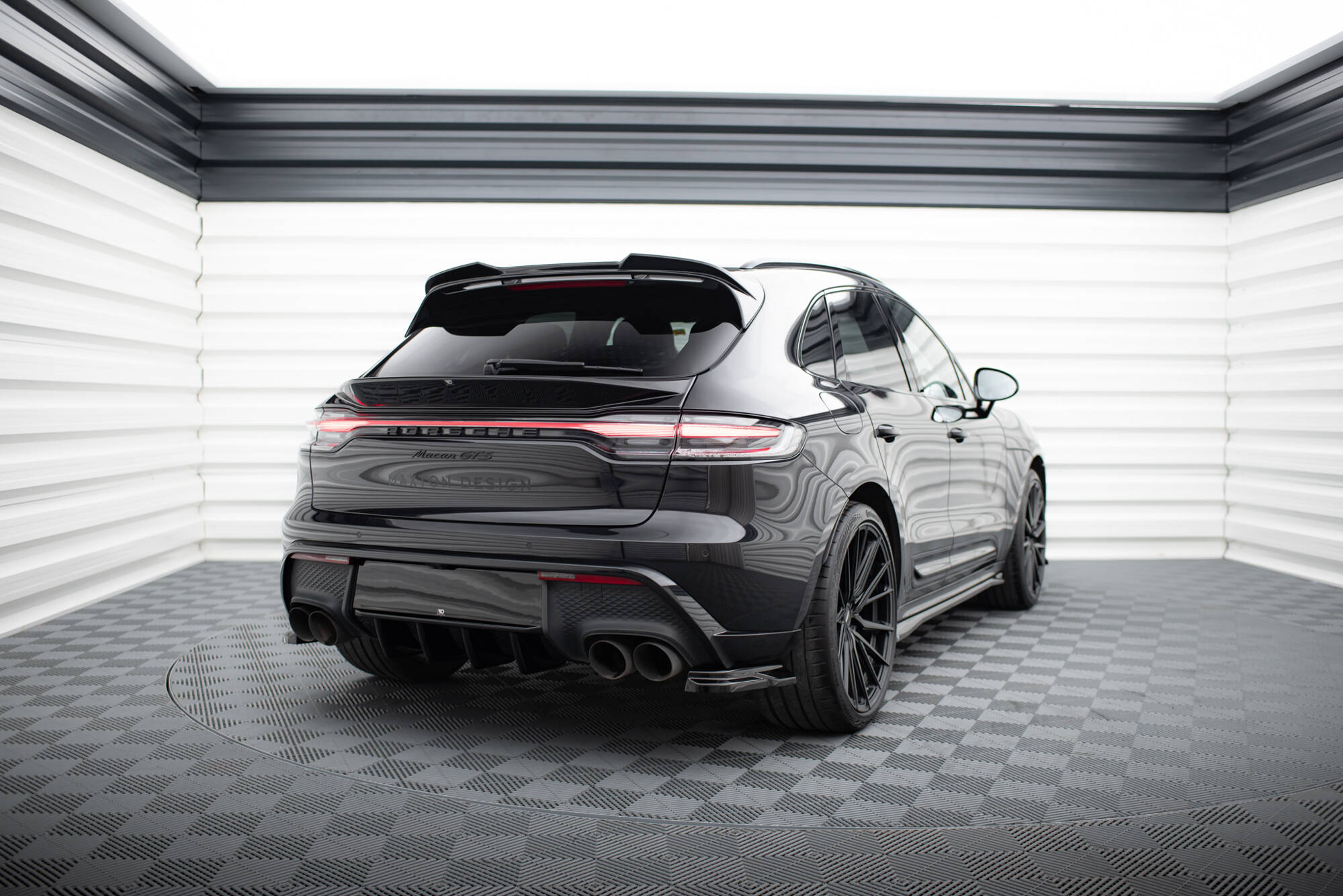 Unterer Heck Spoiler Aufsatz Abrisskante 3D passend für Porsche Macan GTS / Standard / T Mk1 FL 2 schwarz Hochglanz