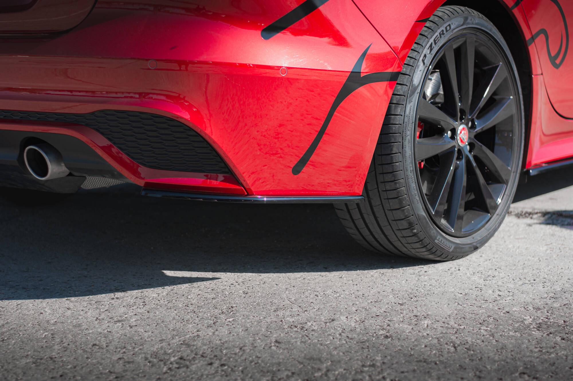 Street+ Heck Ansatz Flaps passend für Jaguar XE R-Dynamic X760 FL schwarz Hochglanz