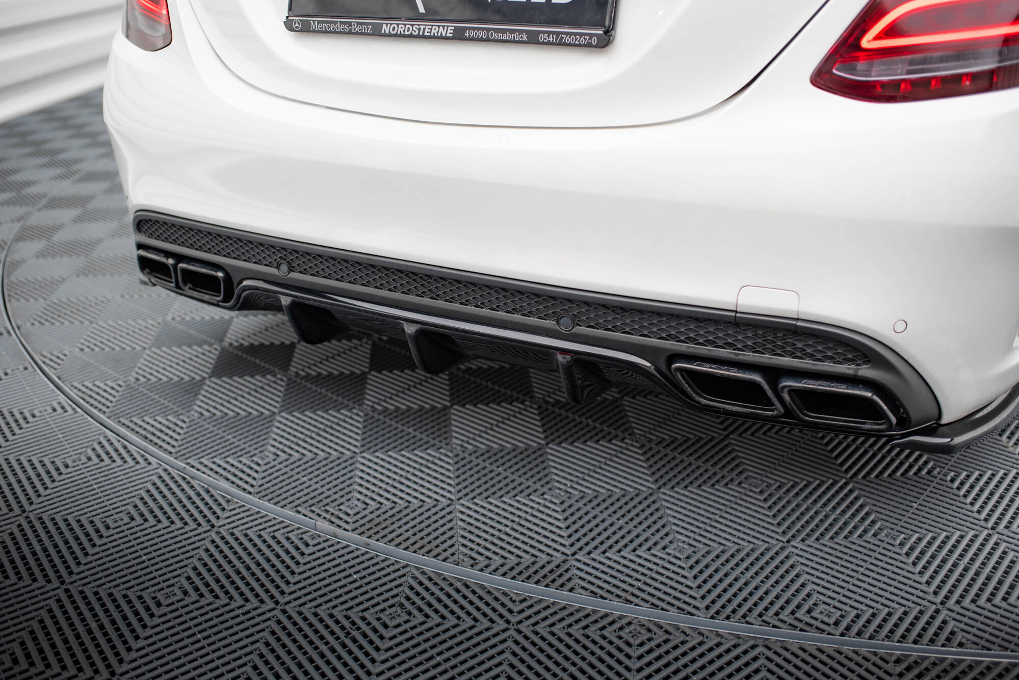 Street+ Heck Ansatz Diffusor passend für Mercedes C-Klasse Limousine / Kombi W205 / S205 63 AMG schwarz Hochglanz