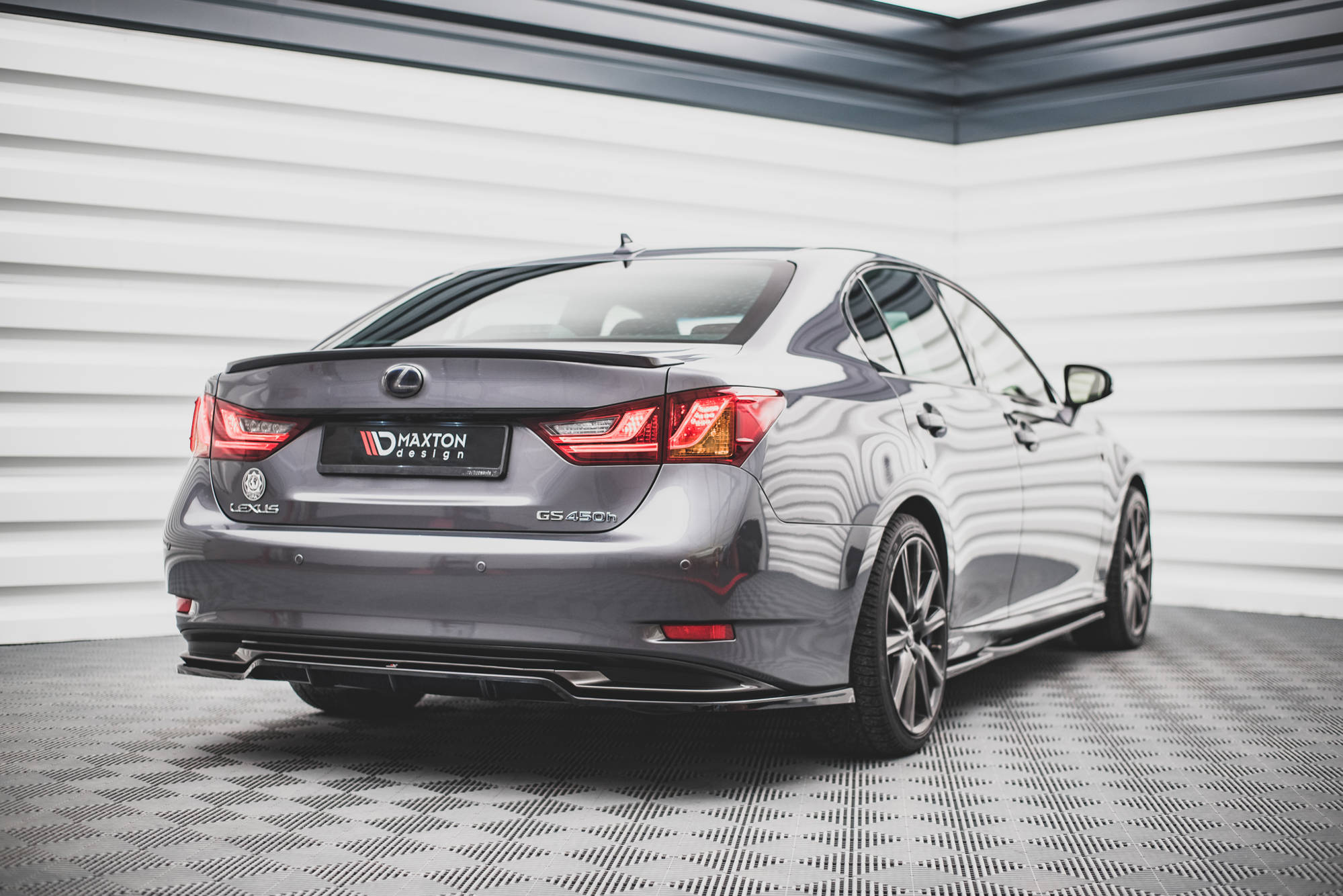 Street+ Mittlerer Diffusor RACE Heck Ansatz passend für Lexus GS F Sport Hybrid Mk4 L10 schwarz Hochglanz