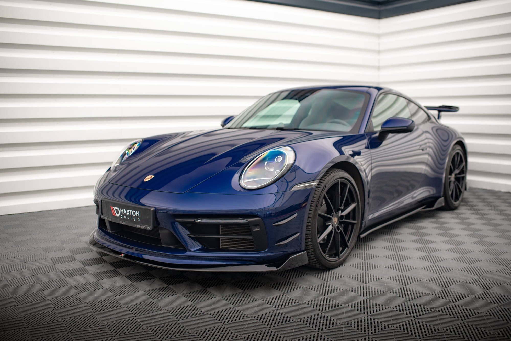 Stoßstangen Flaps Wings vorne Canards passend für Porsche 911 Carrera Aero 992