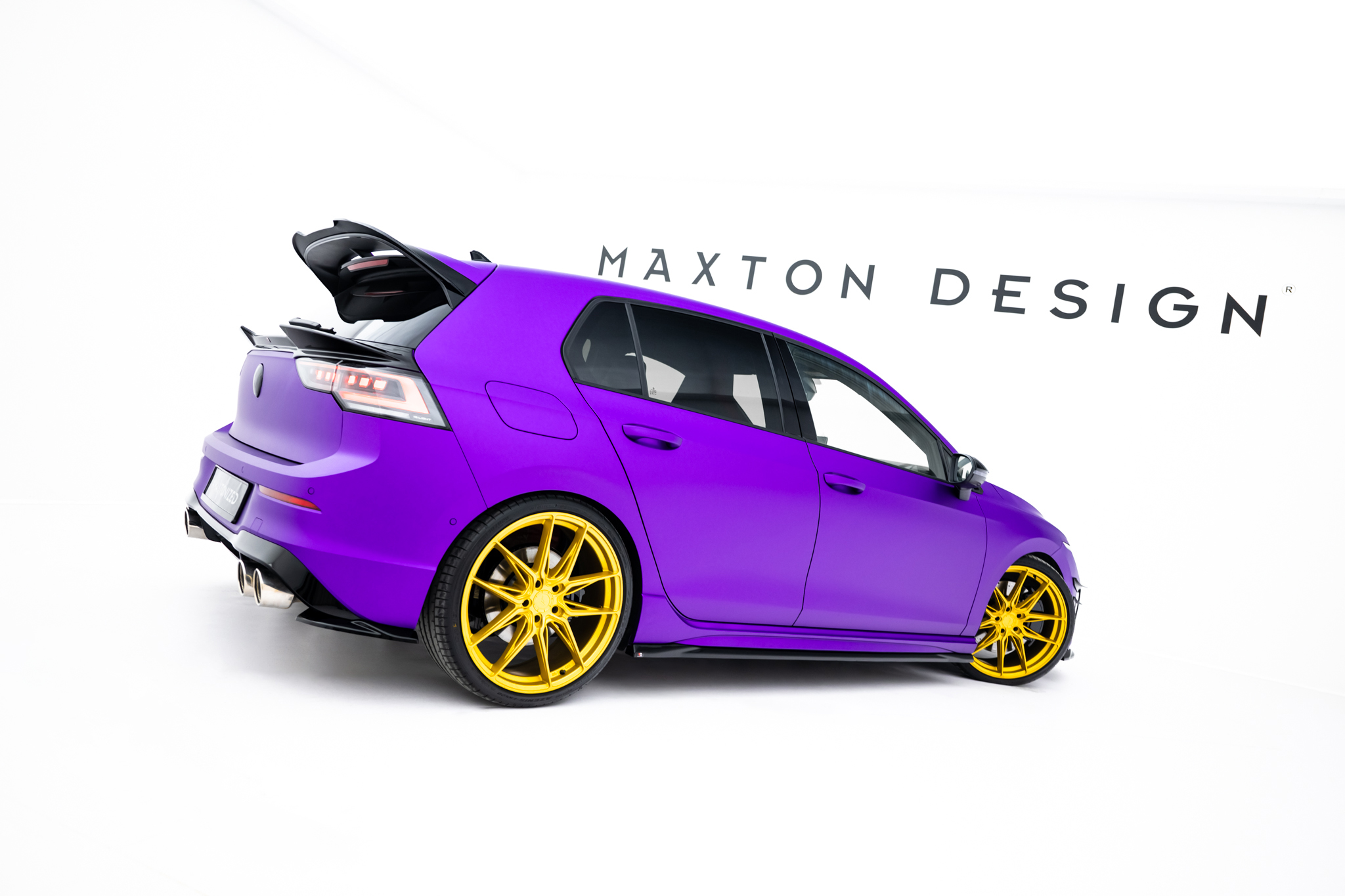 Street+ Heck Ansatz Flaps V.8 passend für VW Golf R Hatchback Mk8 / Mk8 FL schwarz Hochglanz