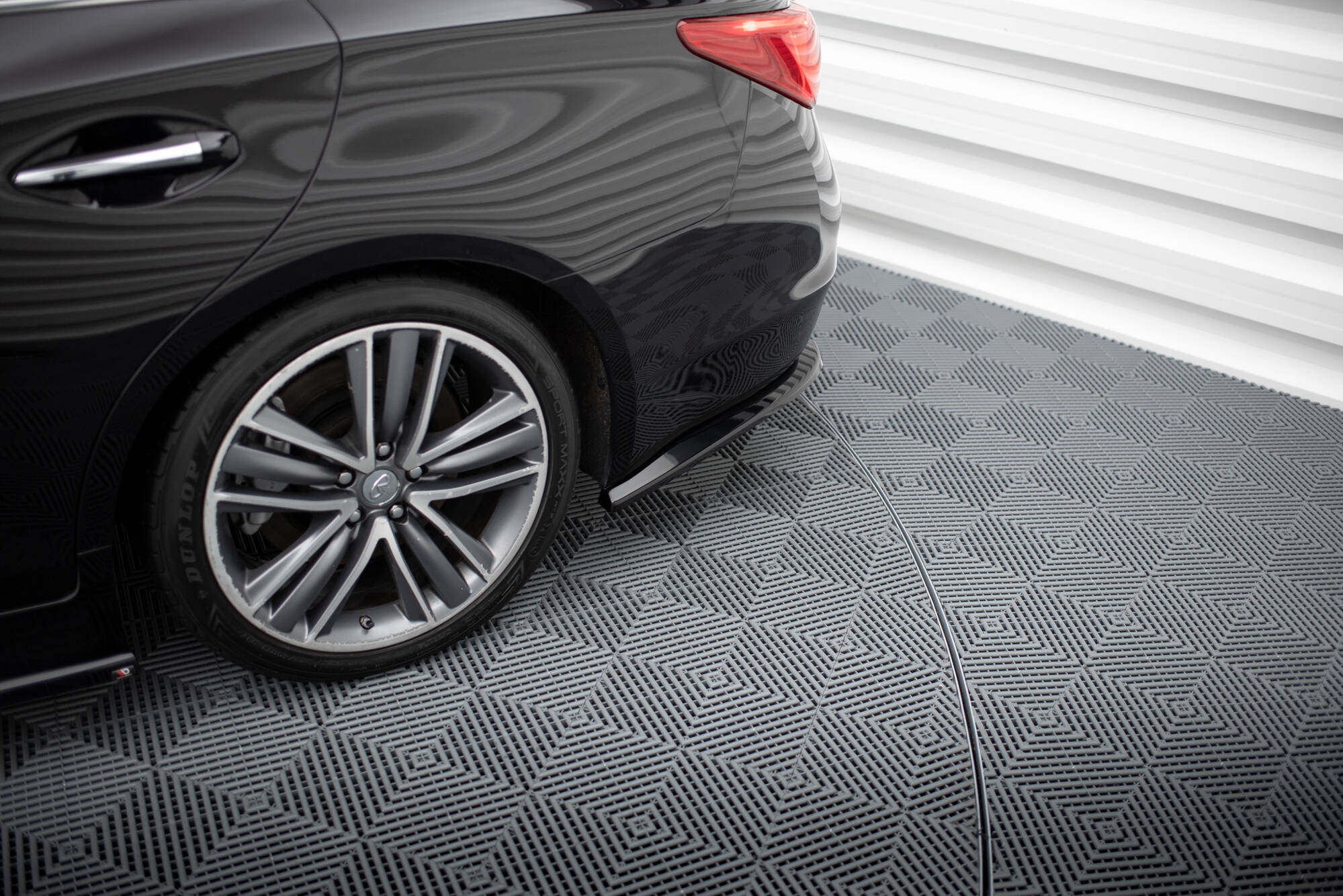 Diffusor Flaps V.2 passend für Infiniti Q50 S Mk1 schwarz Hochglanz