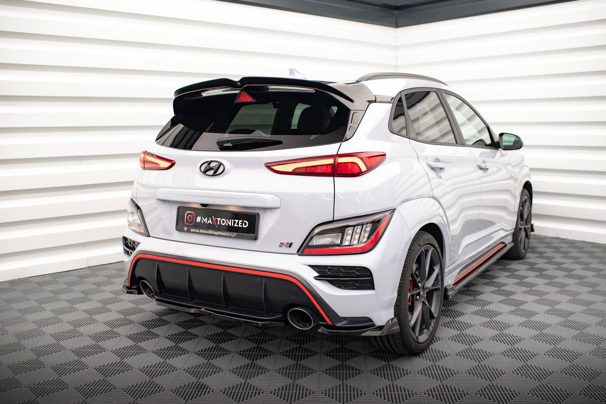 Heck Spoiler Aufsatz Abrisskante passend für Hyundai Kona N Mk1 schwarz Hochglanz