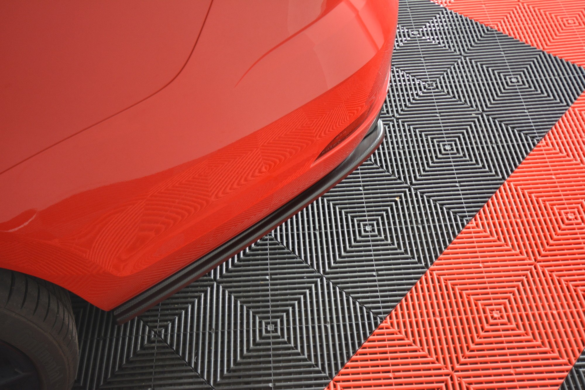 Heck Ansatz Flaps Diffusor V.1 für VW GOLF 7 R VARIANT FACELIFT schwarz Hochglanz