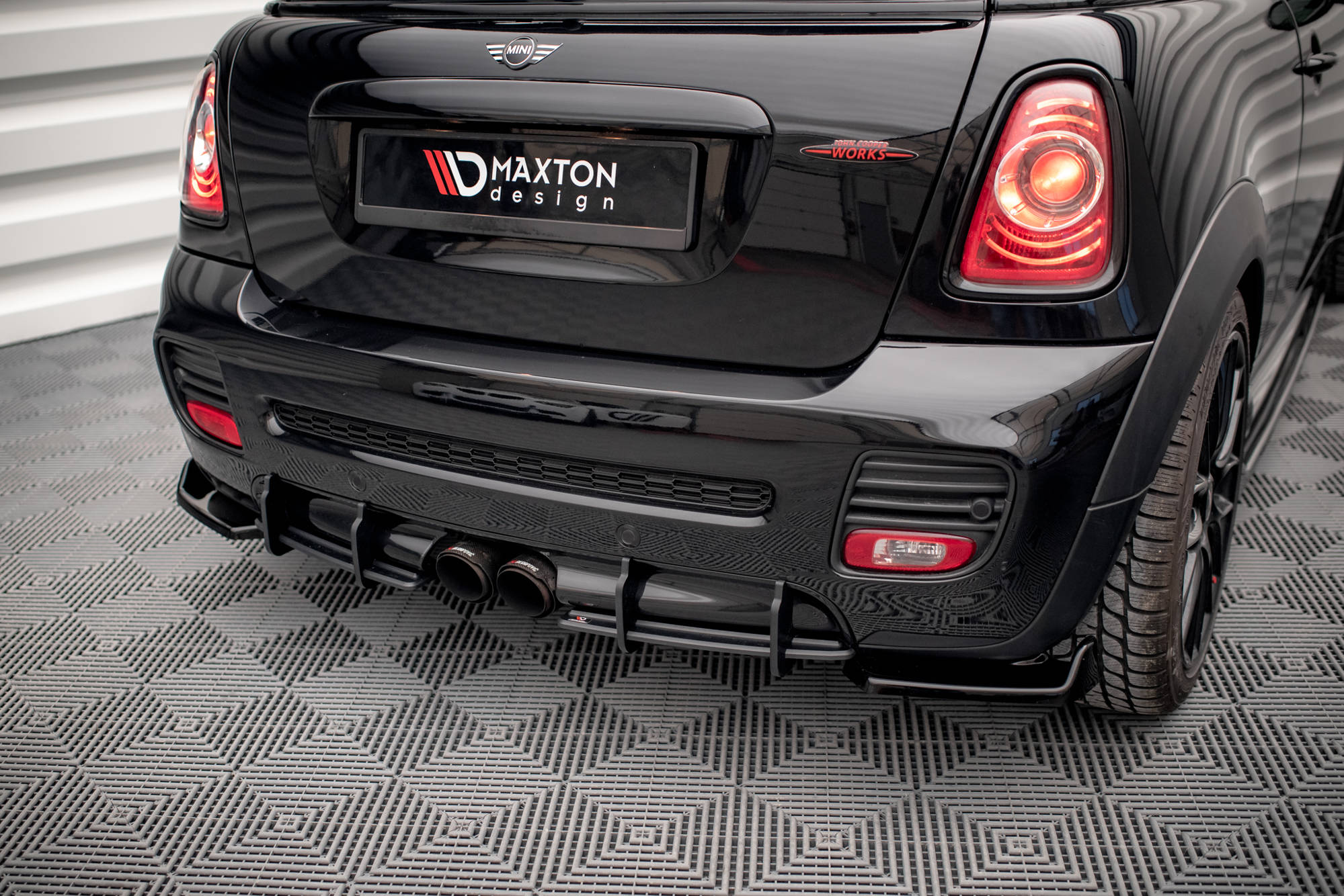 Street Pro Heckschürze Heck Ansatz Diffusor passend für Mini Cooper John Cooper Works R56 rot