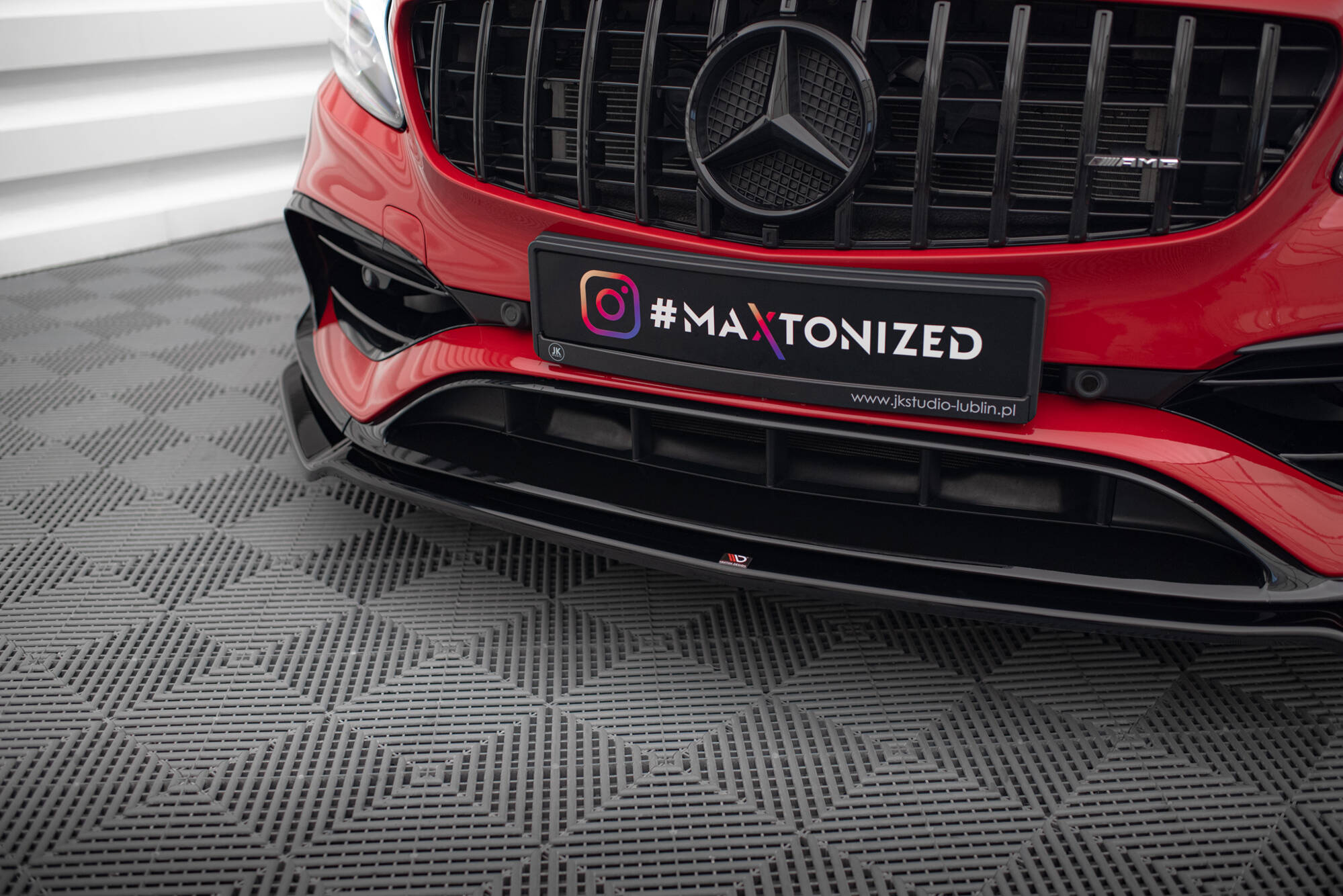 Street+ Spoilerlippe Front Ansatz V.2 passend für Mercedes A45 Aero W176 FL schwarz Hochglanz