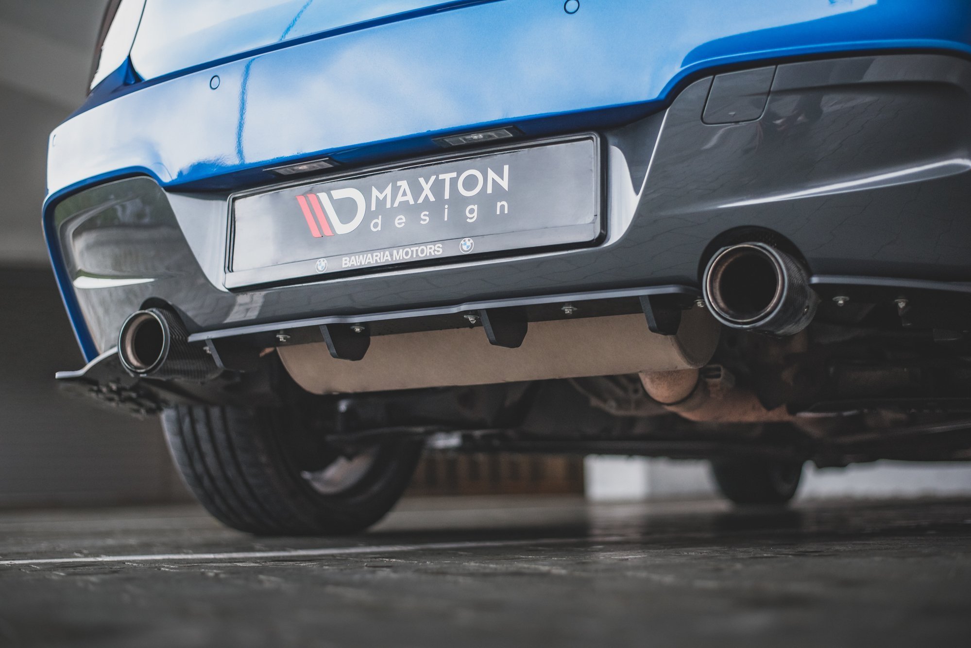 Street Pro Heckschürze Heck Ansatz Diffusor passend für BMW M135i F20 schwarz-rot
