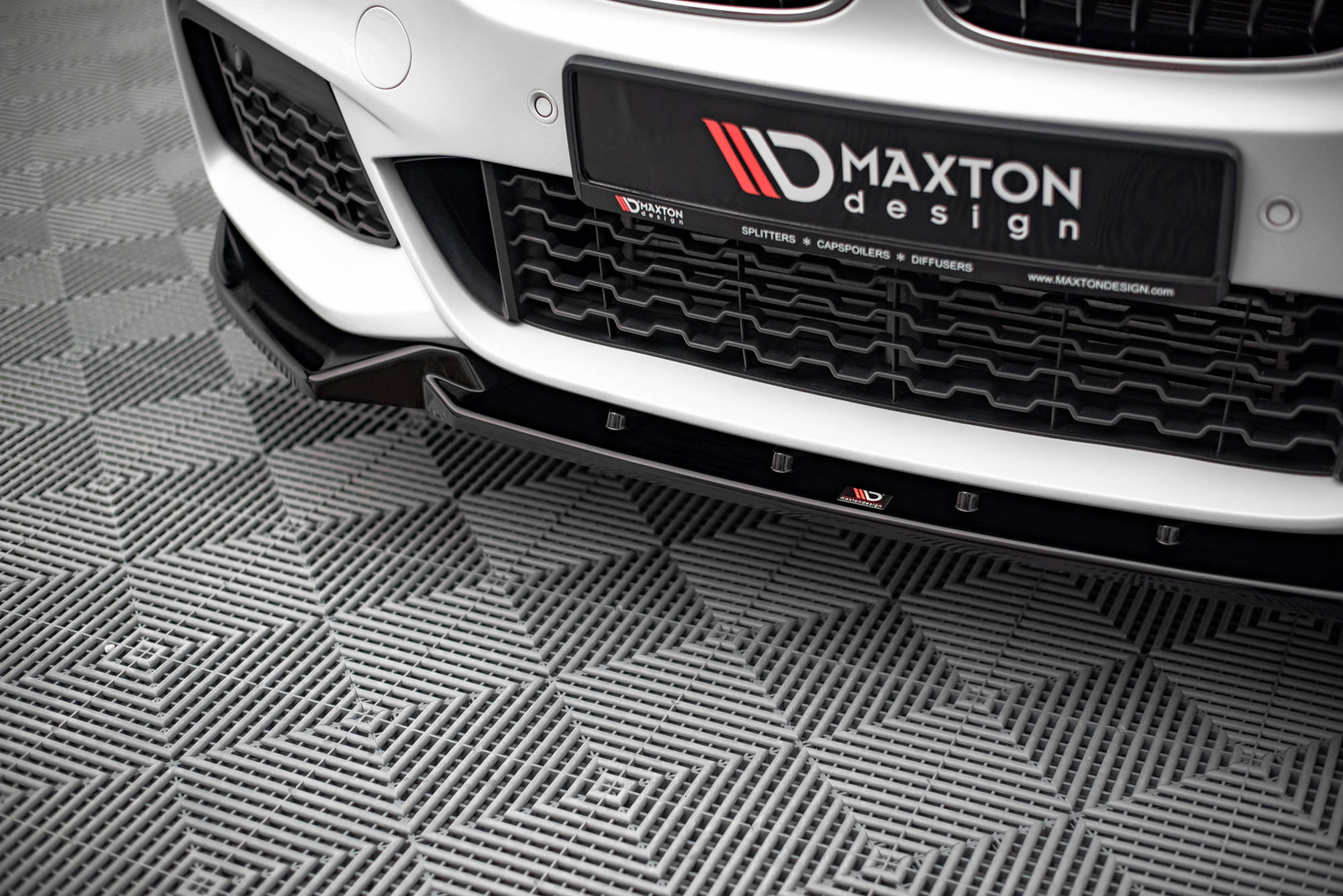 Street+ Spoilerlippe Front Ansatz V.2 passend für BMW X1 M-Paket F48 schwarz Hochglanz